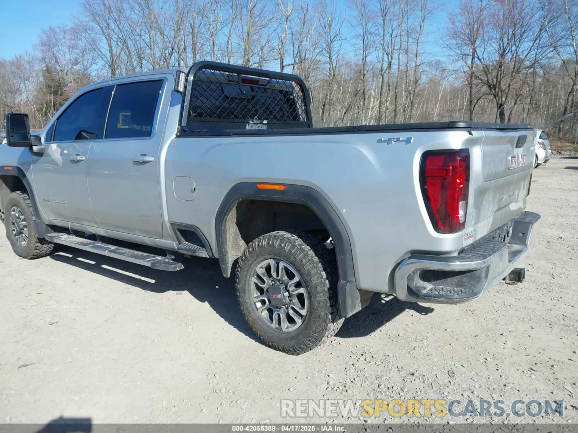 3 Photograph of a damaged car 1GT49MEY2PF197712 GMC SIERRA 2500HD 2023