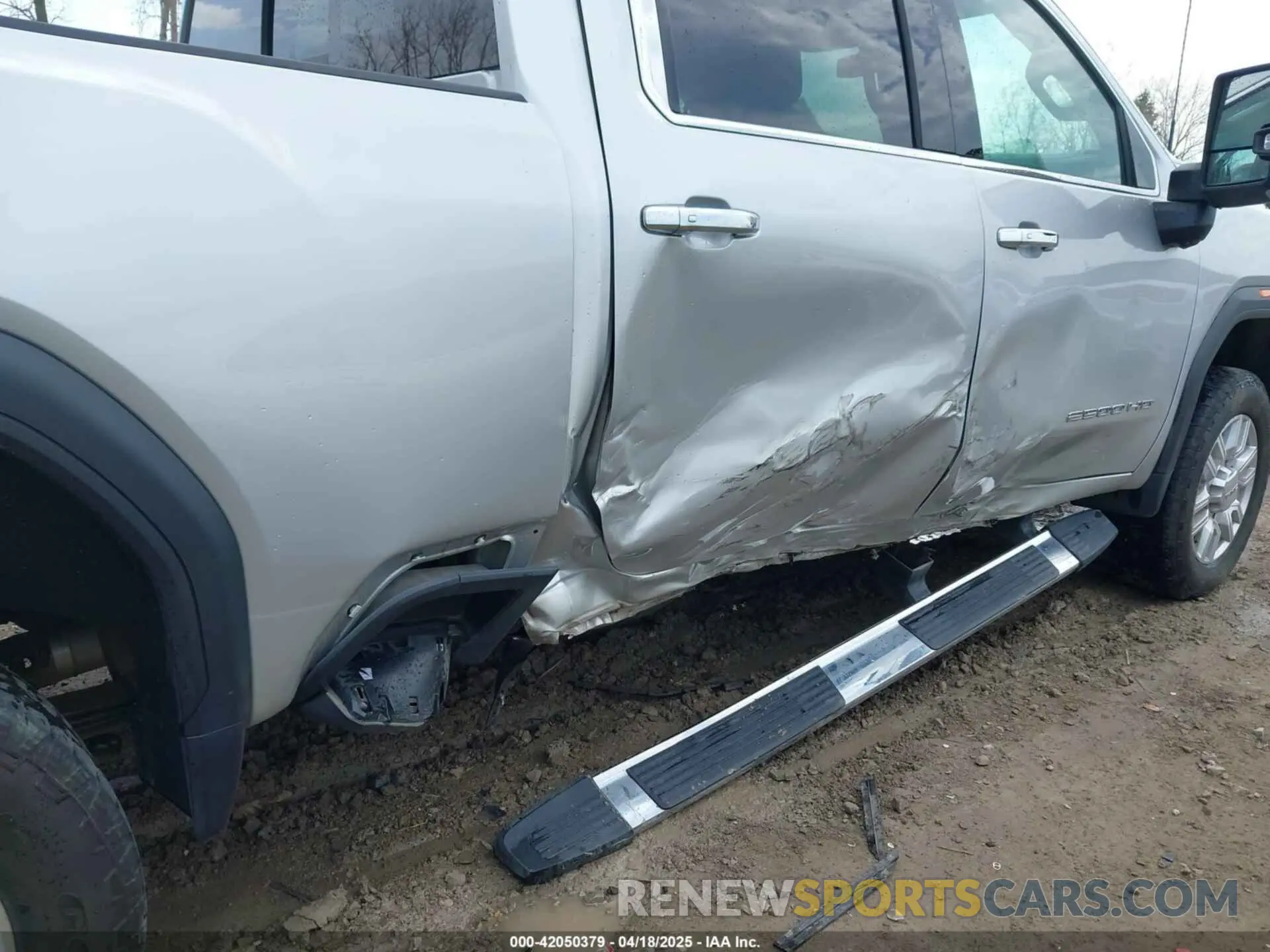 11 Photograph of a damaged car 1GT49NE77PF146834 GMC SIERRA 2500HD 2023
