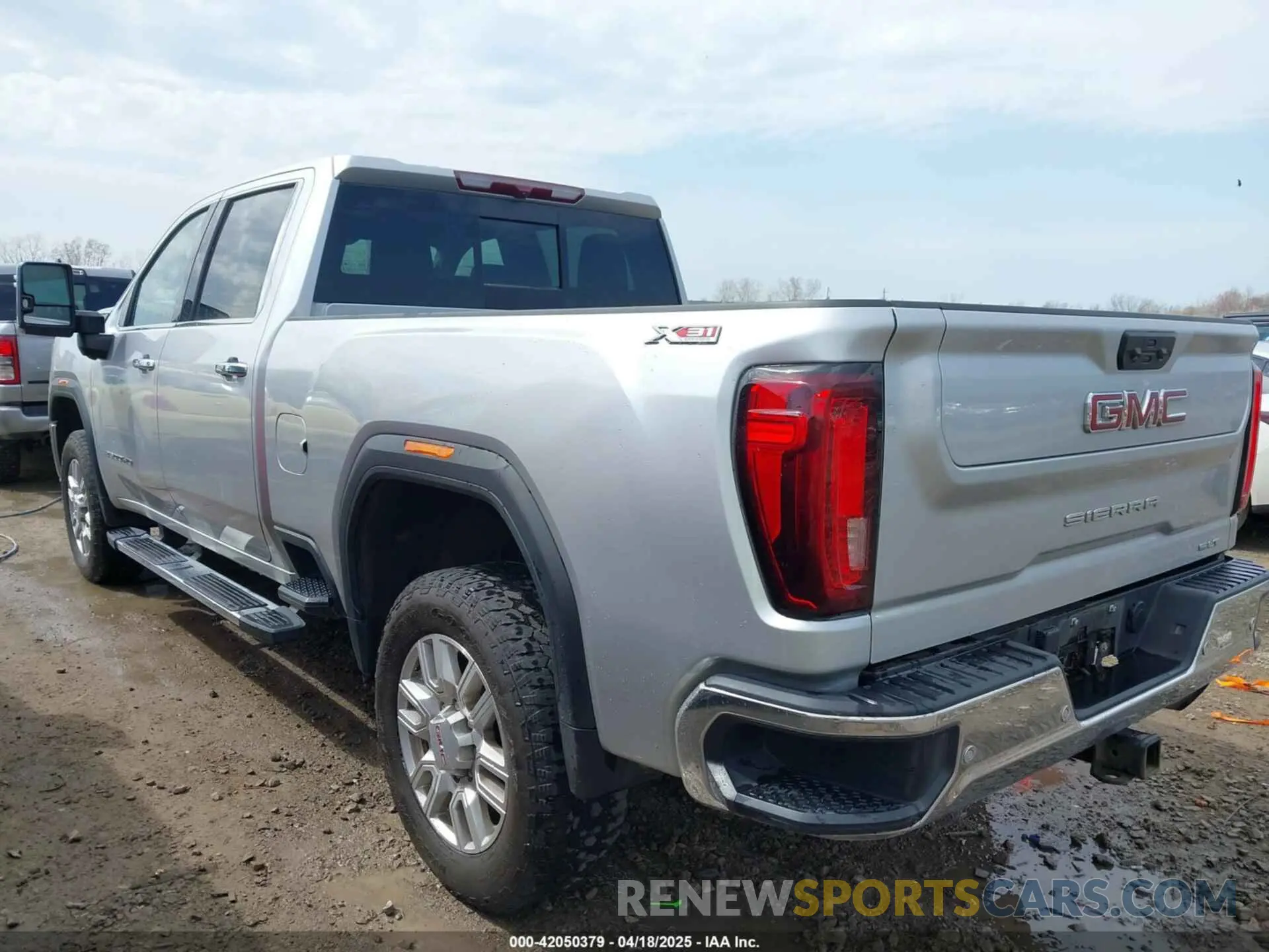 3 Photograph of a damaged car 1GT49NE77PF146834 GMC SIERRA 2500HD 2023