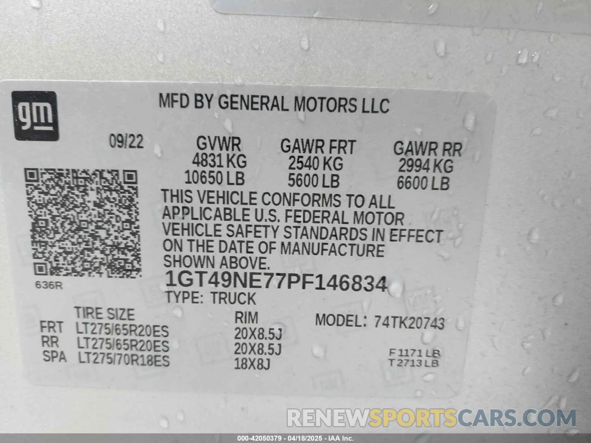 8 Photograph of a damaged car 1GT49NE77PF146834 GMC SIERRA 2500HD 2023