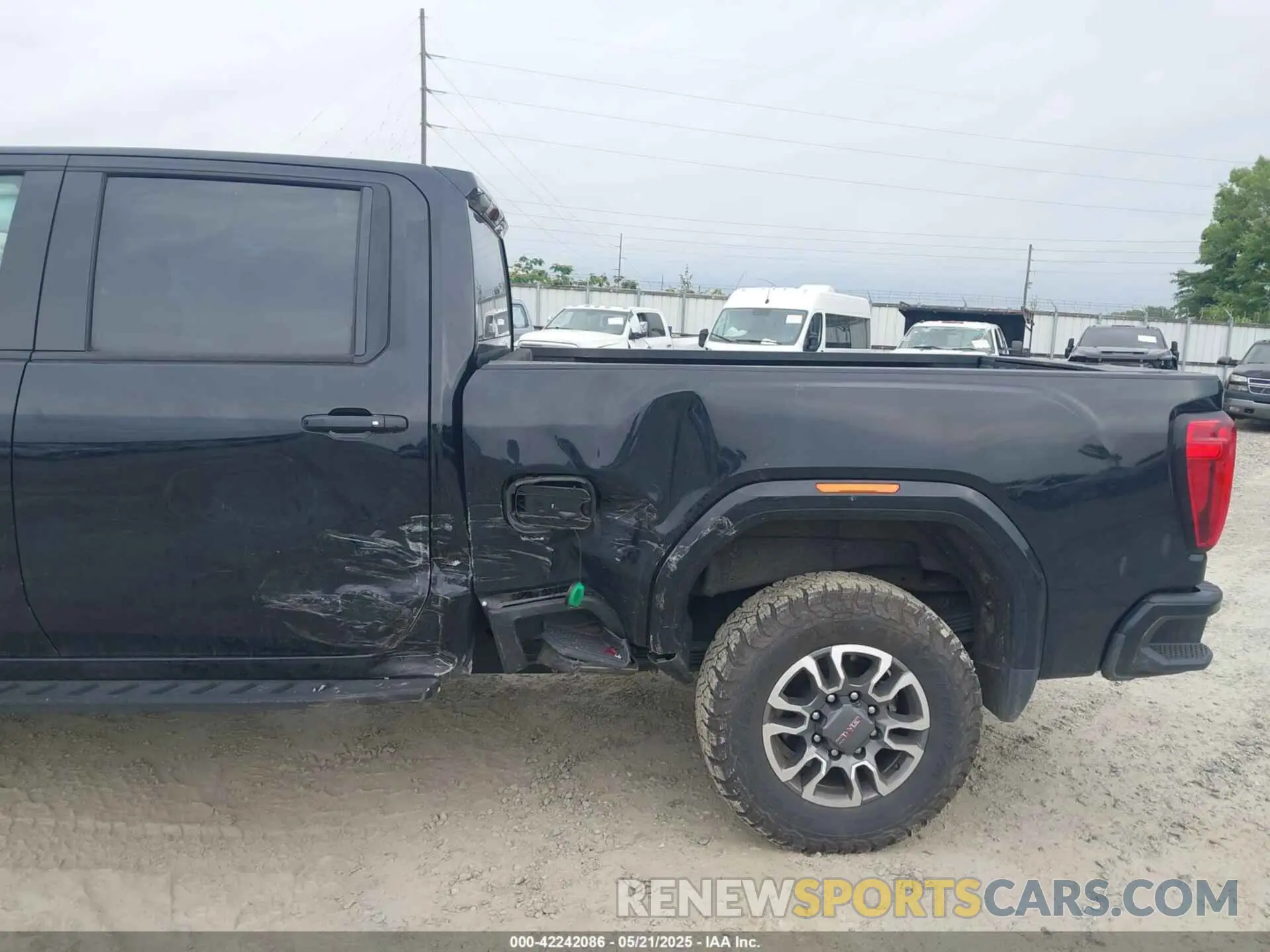 11 Photograph of a damaged car 1GT49PEY9PF114472 GMC SIERRA 2500HD 2023