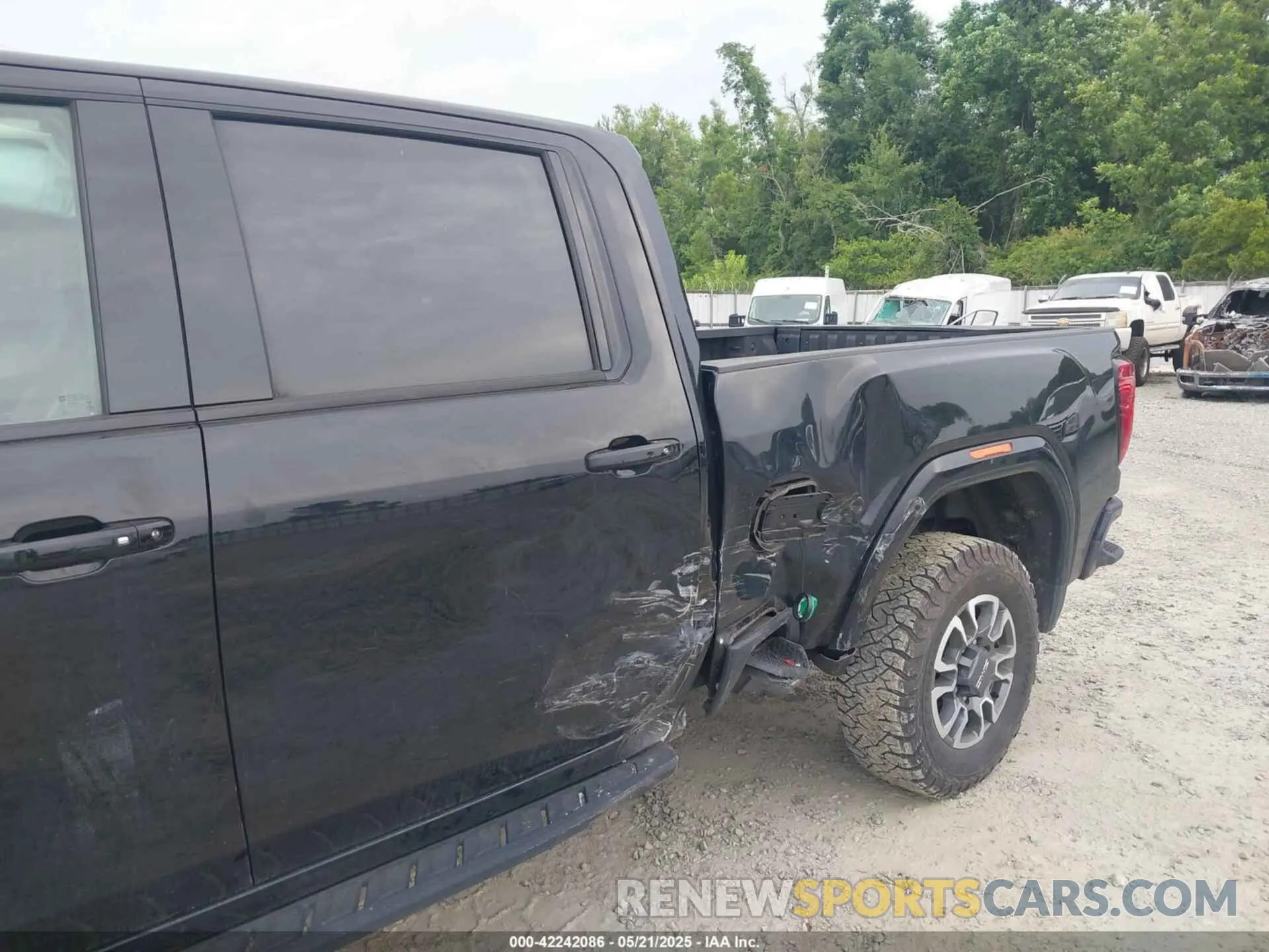 16 Photograph of a damaged car 1GT49PEY9PF114472 GMC SIERRA 2500HD 2023