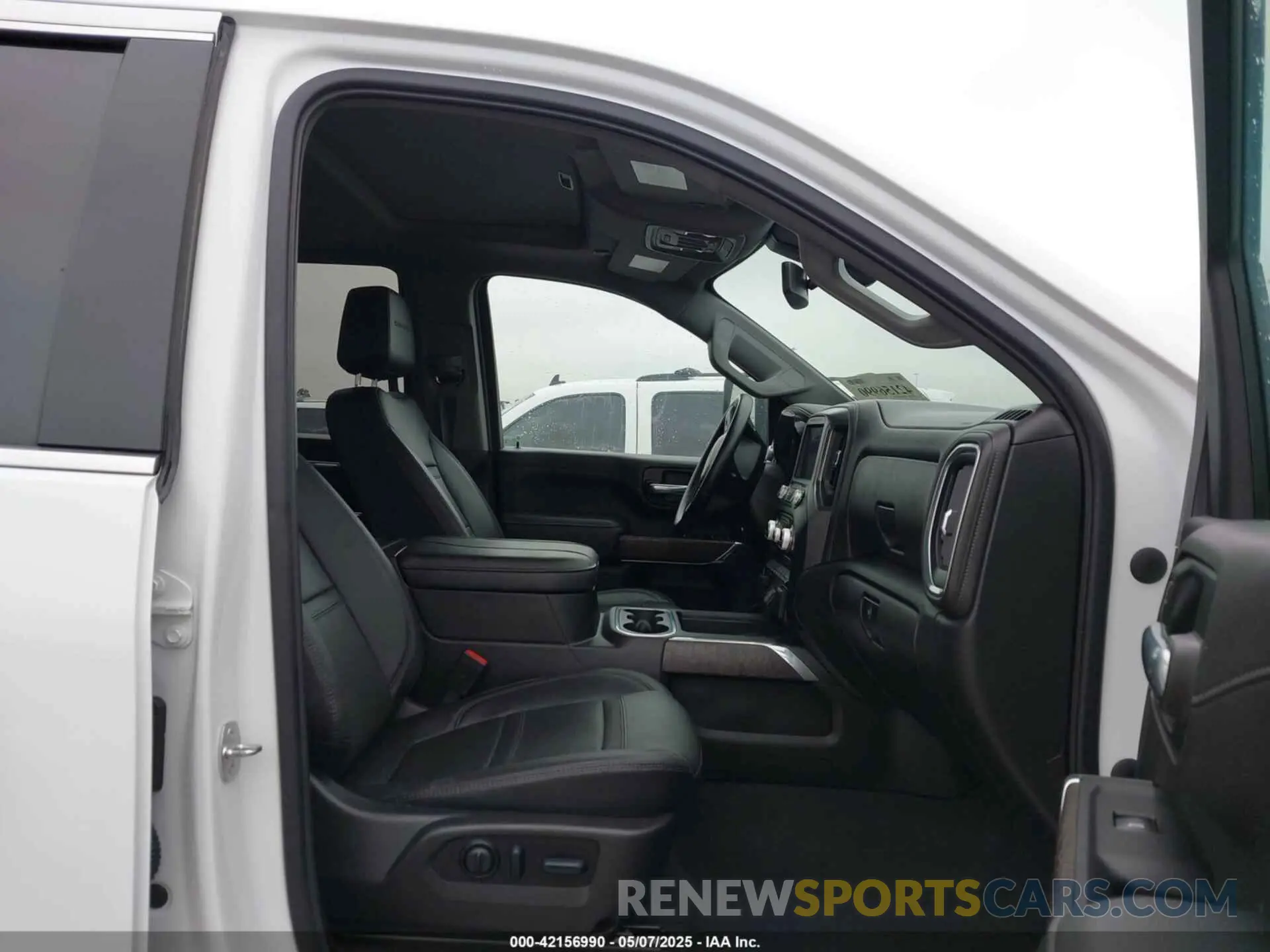 7 Photograph of a damaged car 1GT49REY2PF230379 GMC SIERRA 2500HD 2023