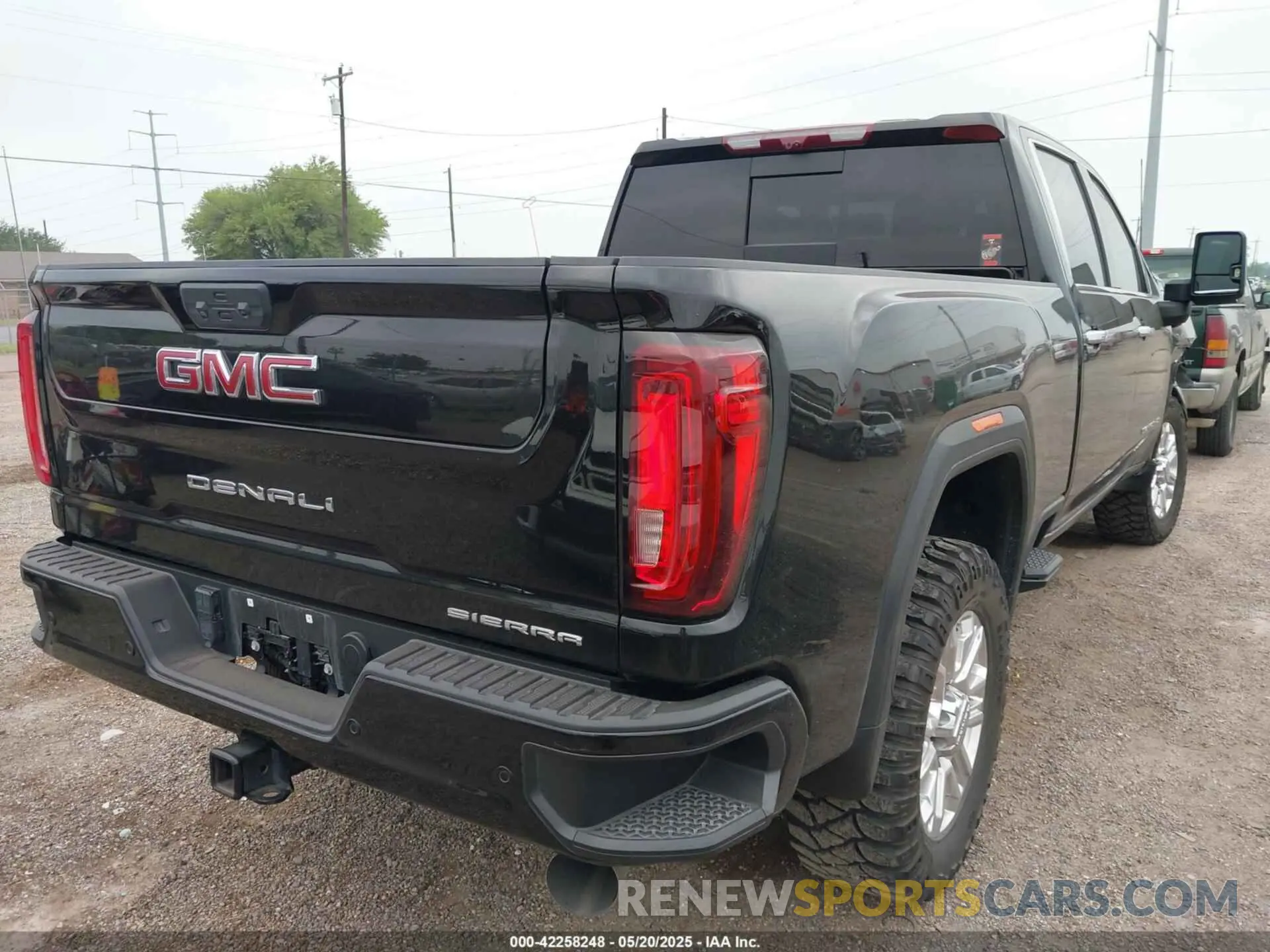 4 Фотография поврежденного автомобиля 1GT49REY6PF213469 GMC SIERRA 2500HD 2023