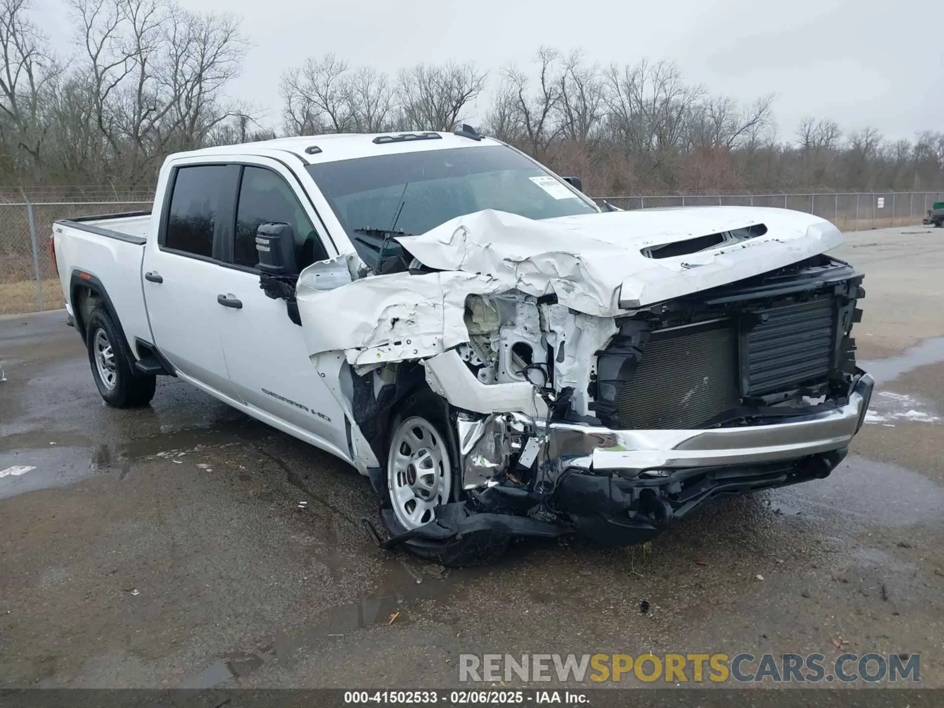 1 Photograph of a damaged car 1GT49LE76RF144631 GMC SIERRA 2500HD 2024