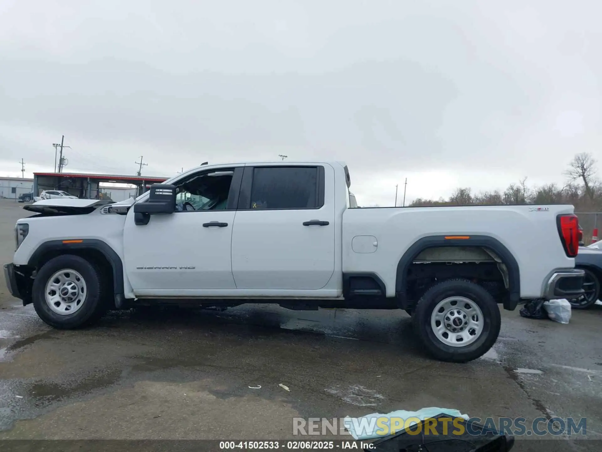 14 Photograph of a damaged car 1GT49LE76RF144631 GMC SIERRA 2500HD 2024