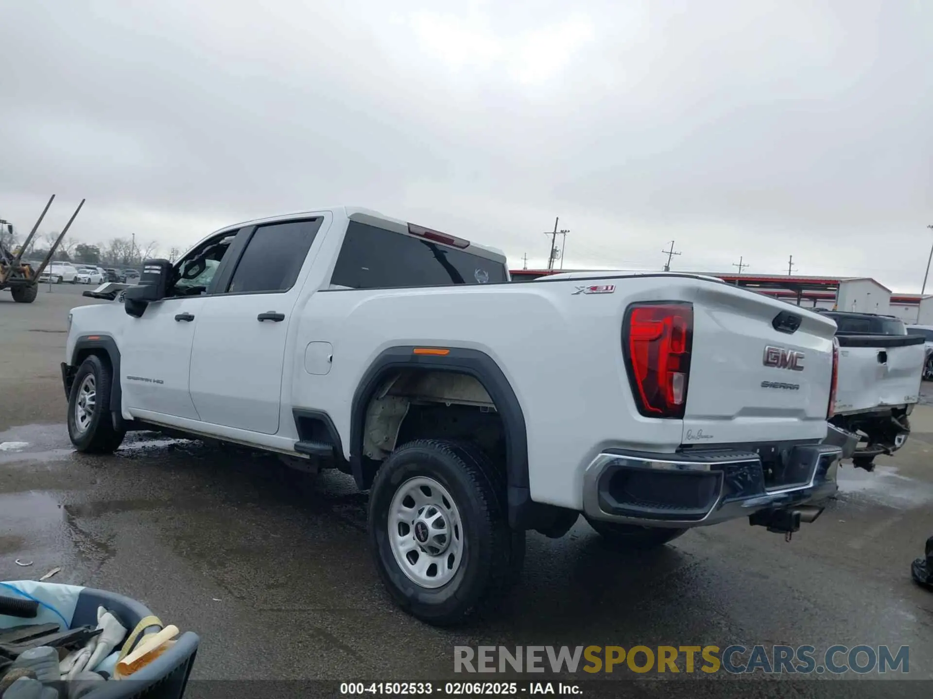 3 Photograph of a damaged car 1GT49LE76RF144631 GMC SIERRA 2500HD 2024