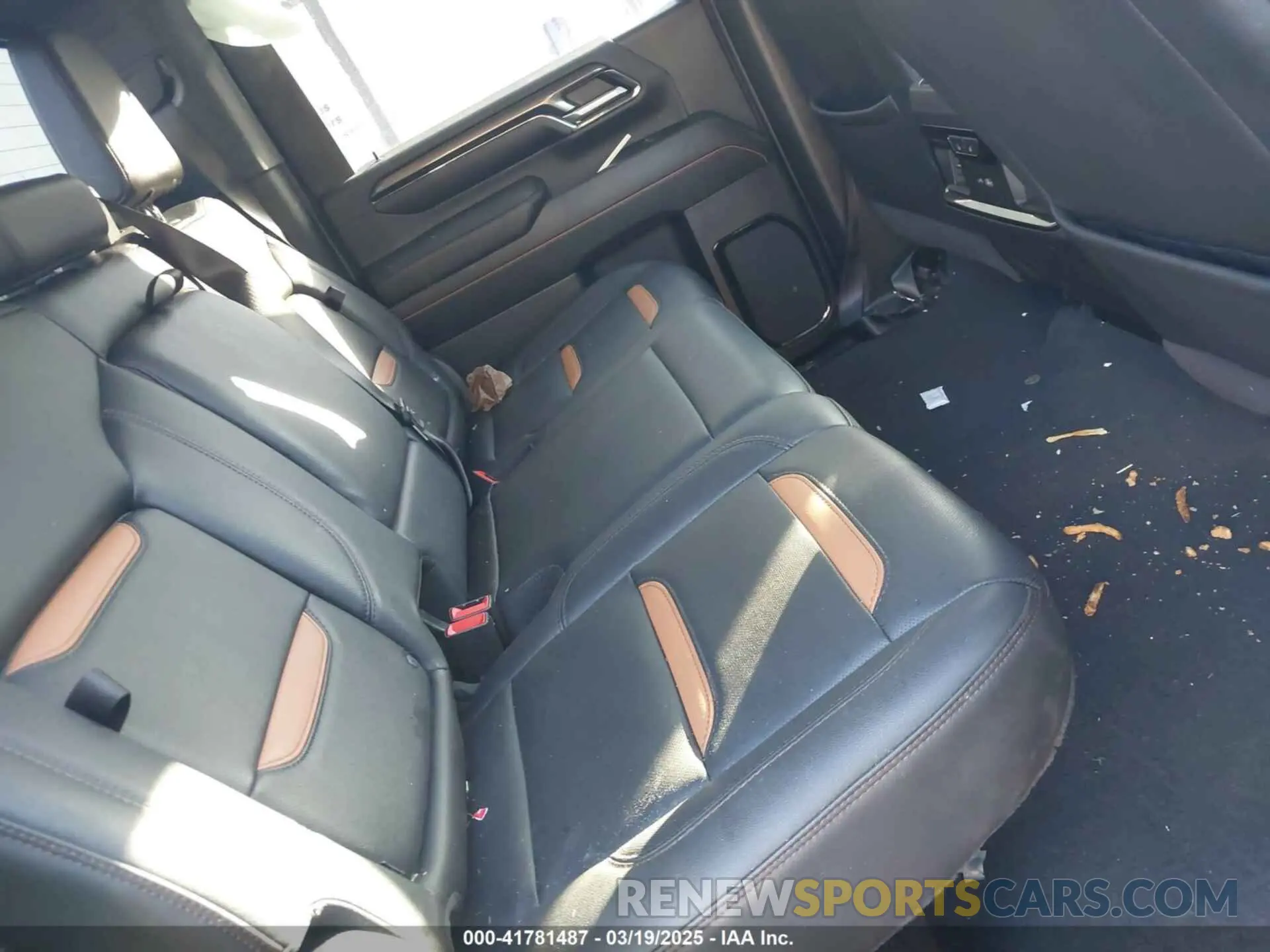 8 Photograph of a damaged car 1GT49PE79RF387129 GMC SIERRA 2500HD 2024