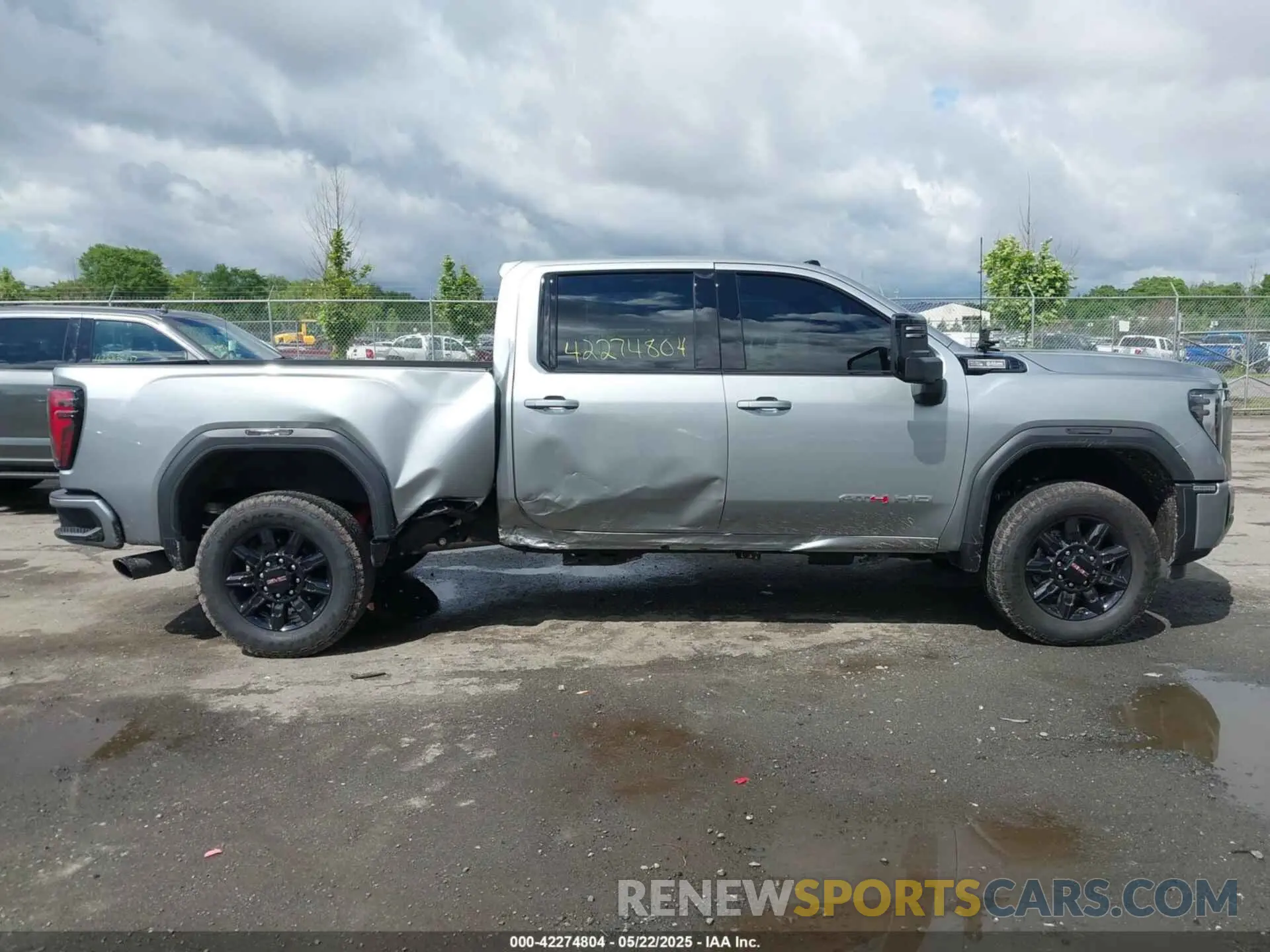 12 Фотография поврежденного автомобиля 1GT49PE79RF403426 GMC SIERRA 2500HD 2024
