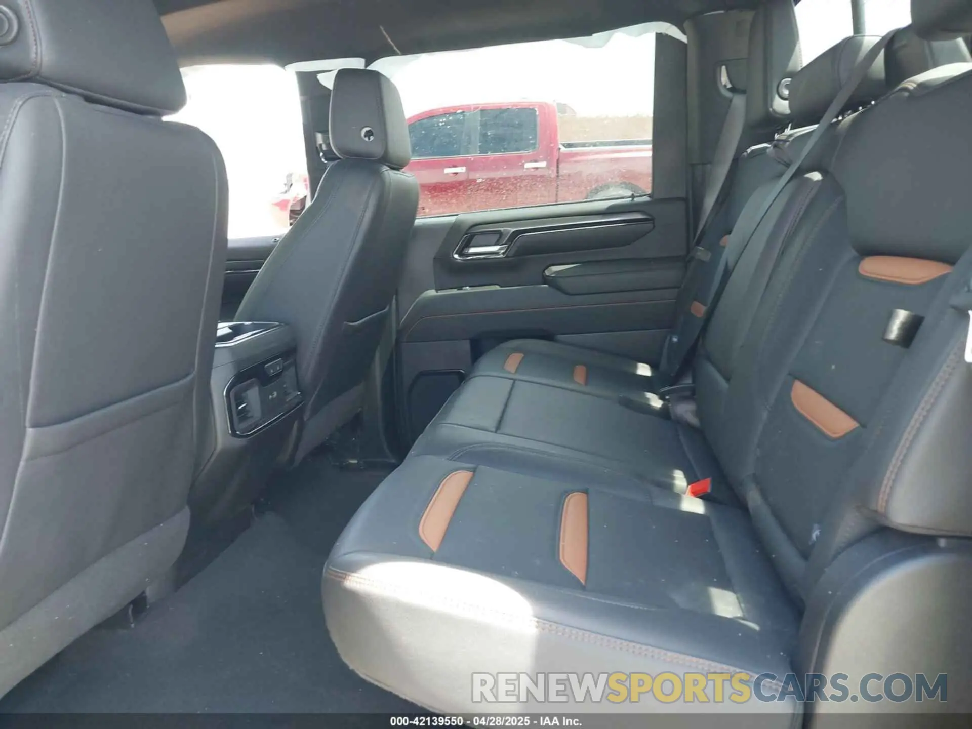 7 Фотография поврежденного автомобиля 1GT49PEY0RF460848 GMC SIERRA 2500HD 2024