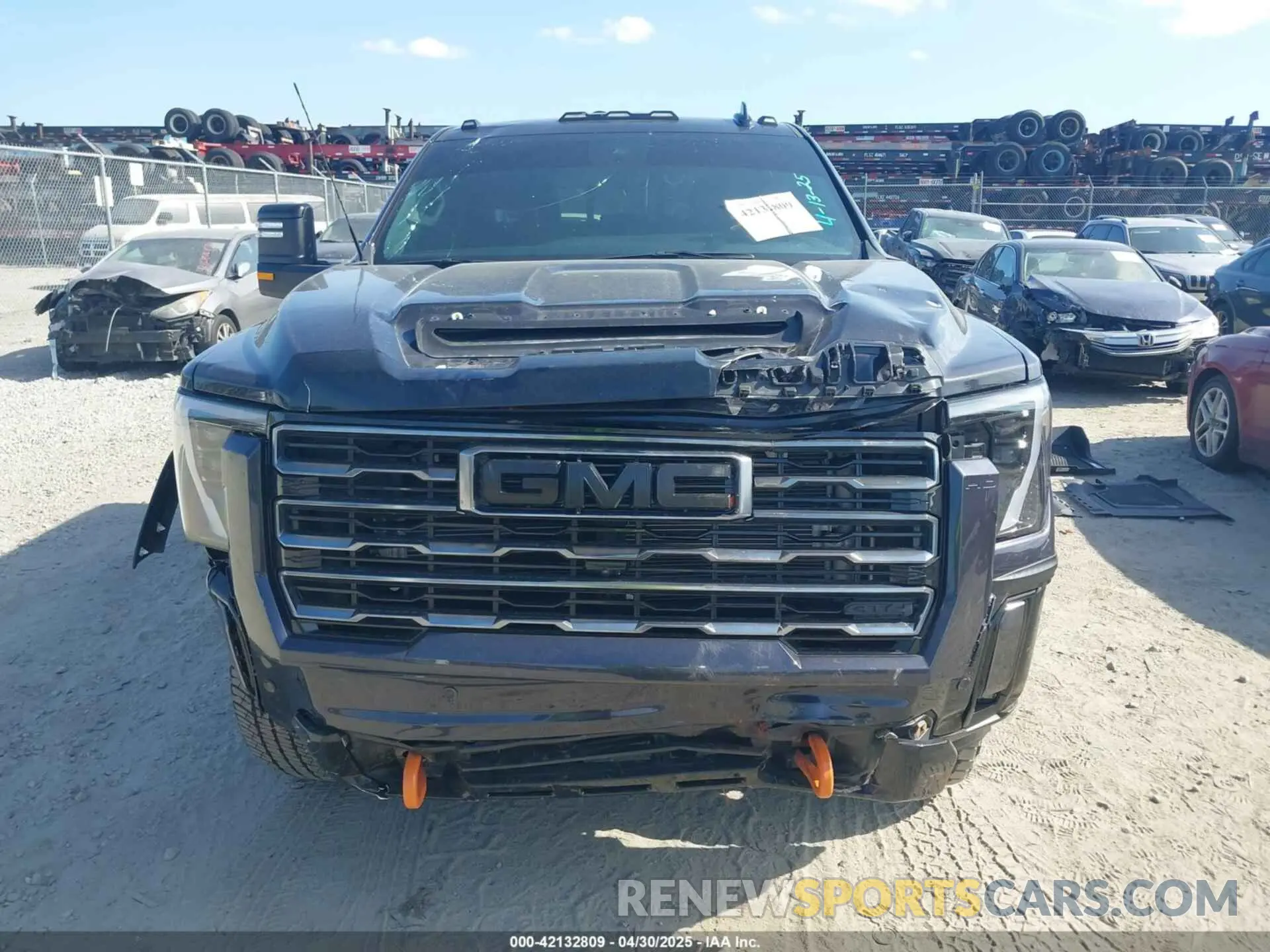 12 Фотография поврежденного автомобиля 1GT49PEY9RF426598 GMC SIERRA 2500HD 2024