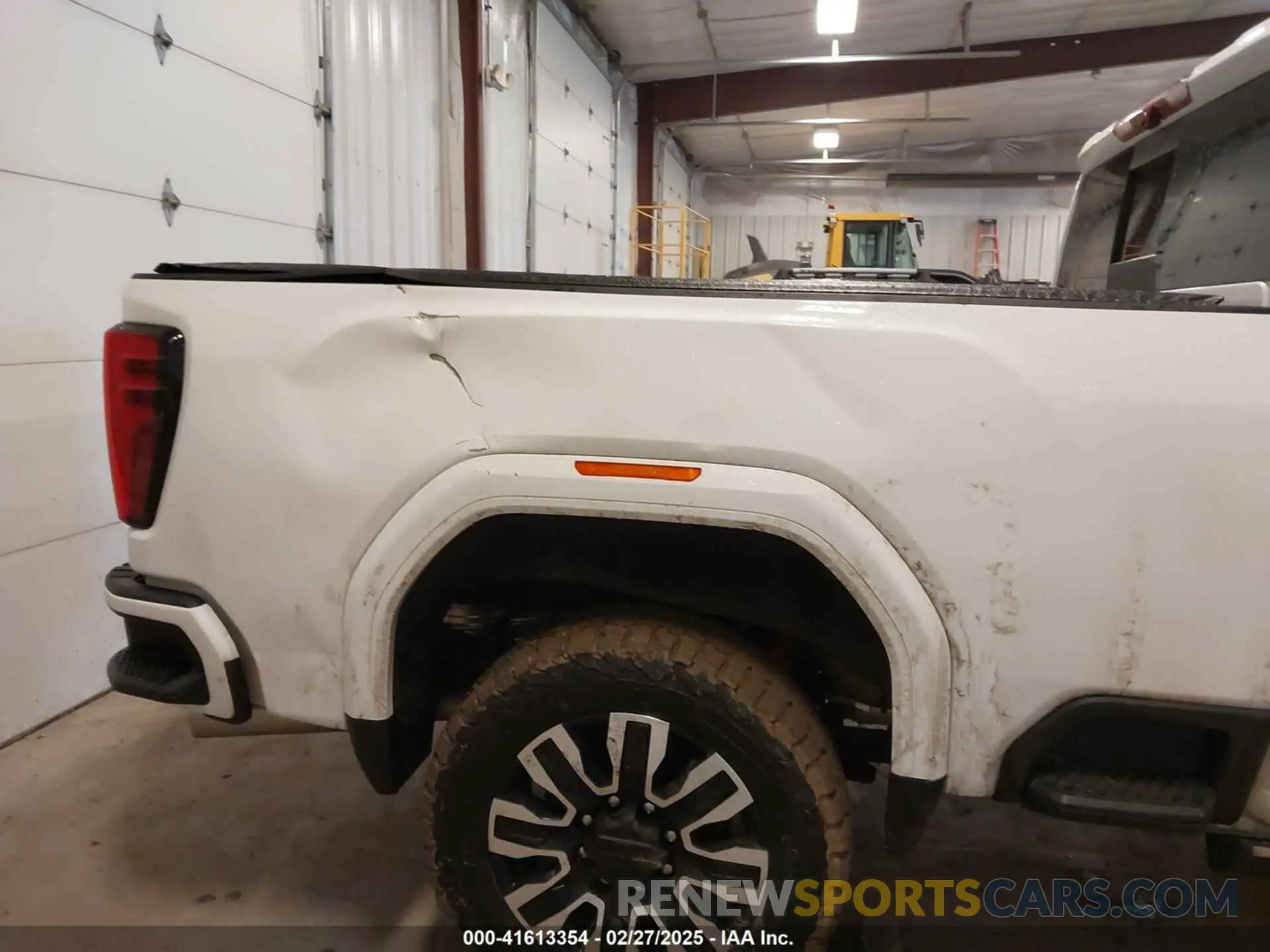 17 Фотография поврежденного автомобиля 1GT49XEY7RF209082 GMC SIERRA 2500HD 2024