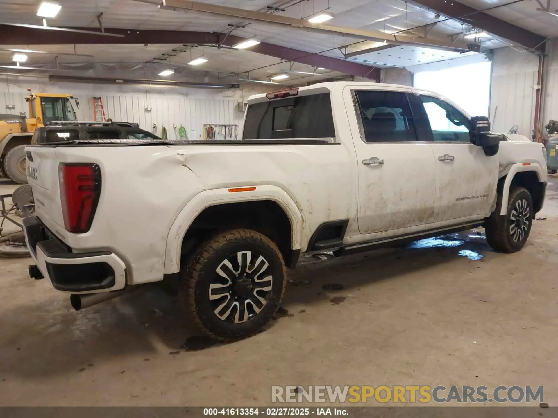 4 Фотография поврежденного автомобиля 1GT49XEY7RF209082 GMC SIERRA 2500HD 2024
