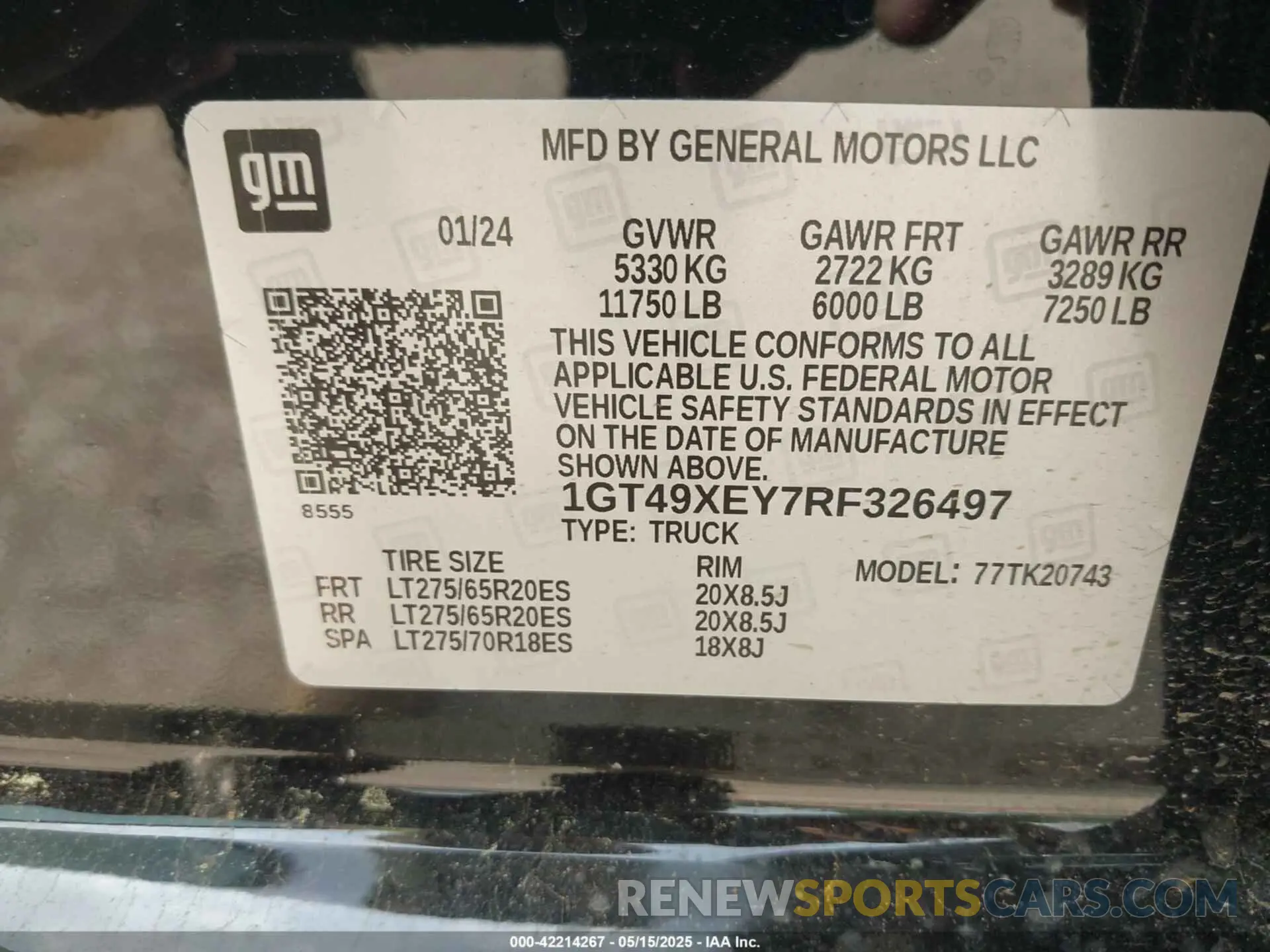 8 Photograph of a damaged car 1GT49XEY7RF326497 GMC SIERRA 2500HD 2024