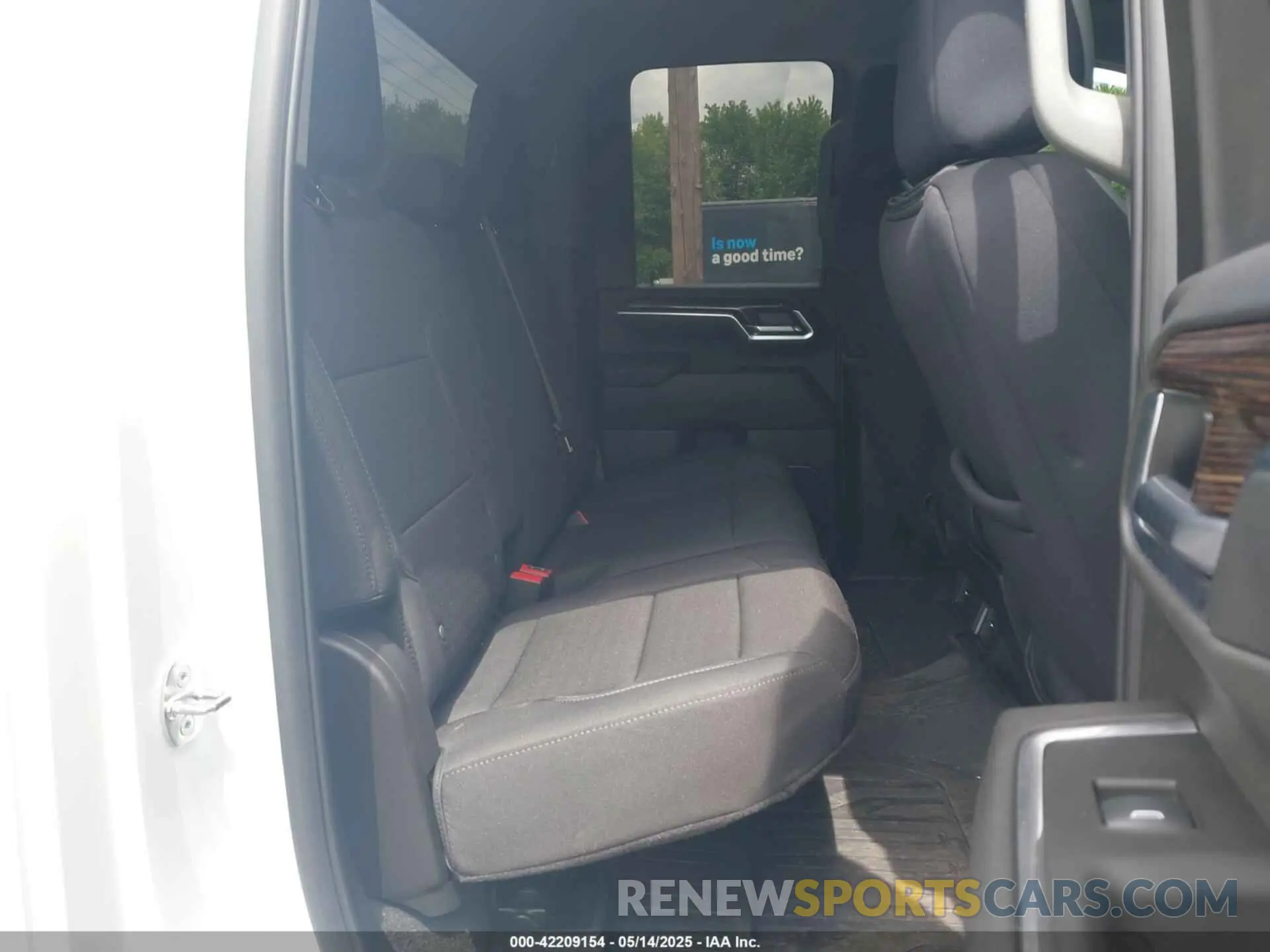 6 Photograph of a damaged car 1GT59ME79RF448708 GMC SIERRA 2500HD 2024