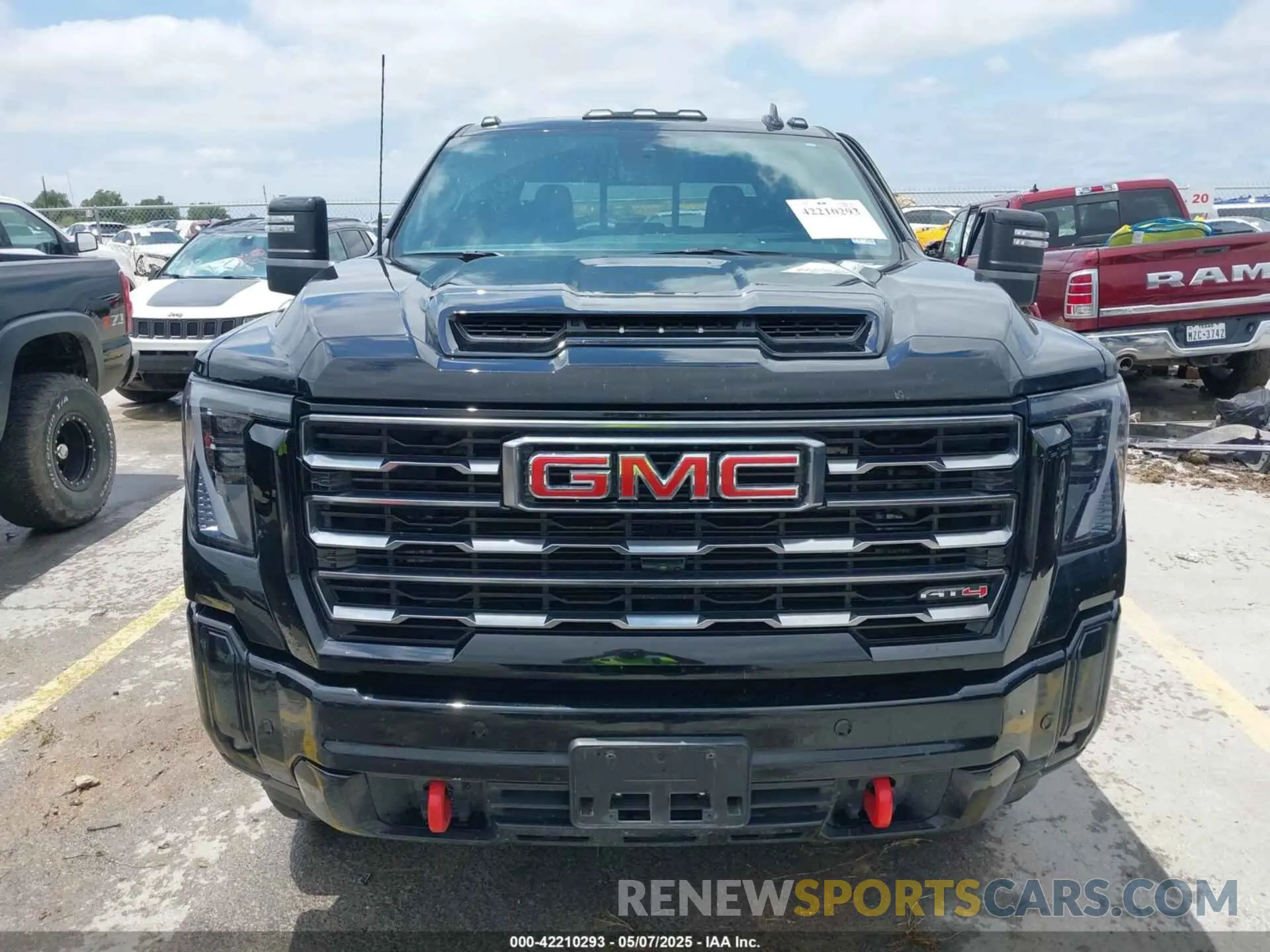 12 Фотография поврежденного автомобиля 1GT4UPEY8SF126443 GMC SIERRA 2500HD 2025