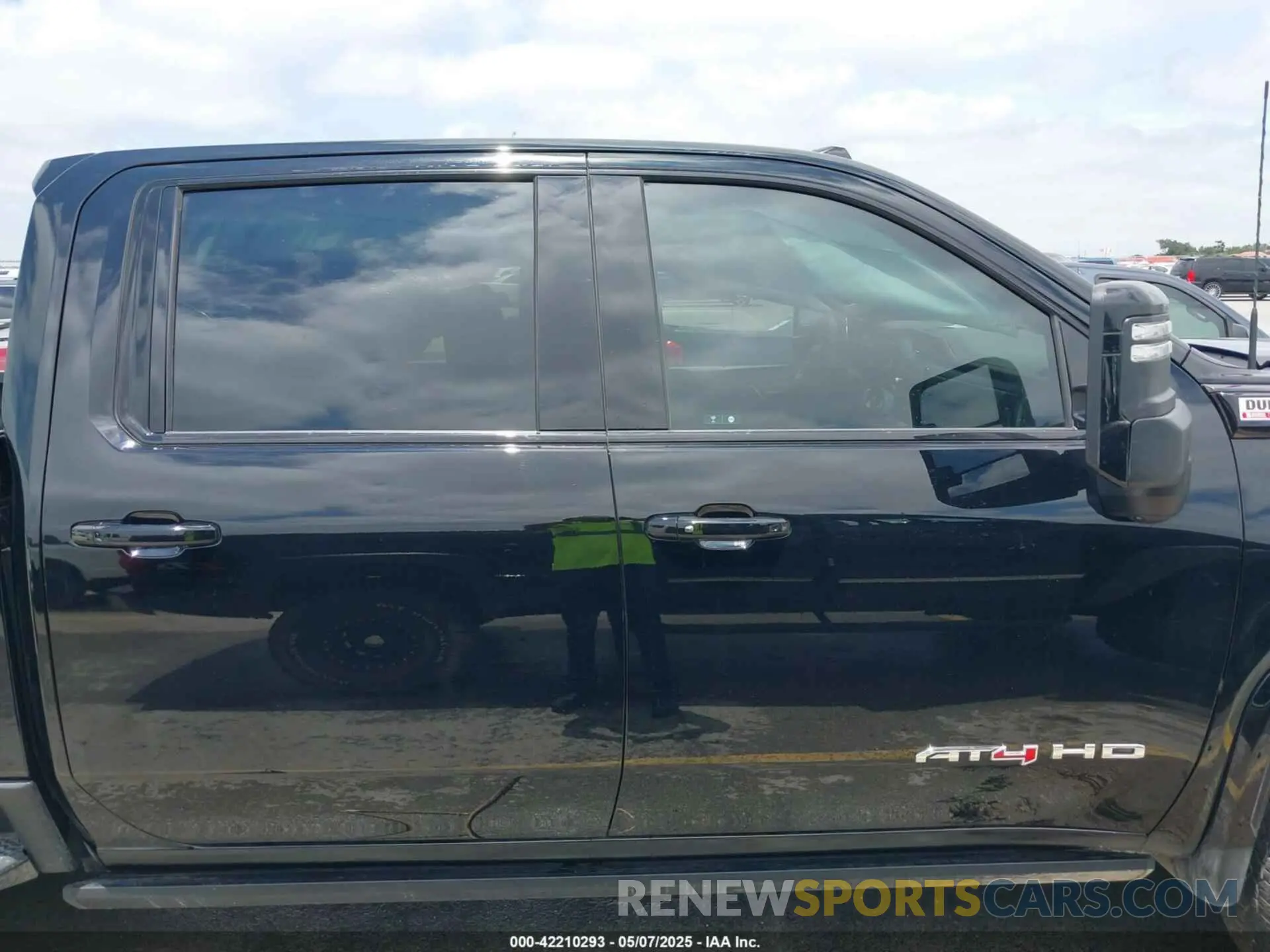 13 Фотография поврежденного автомобиля 1GT4UPEY8SF126443 GMC SIERRA 2500HD 2025