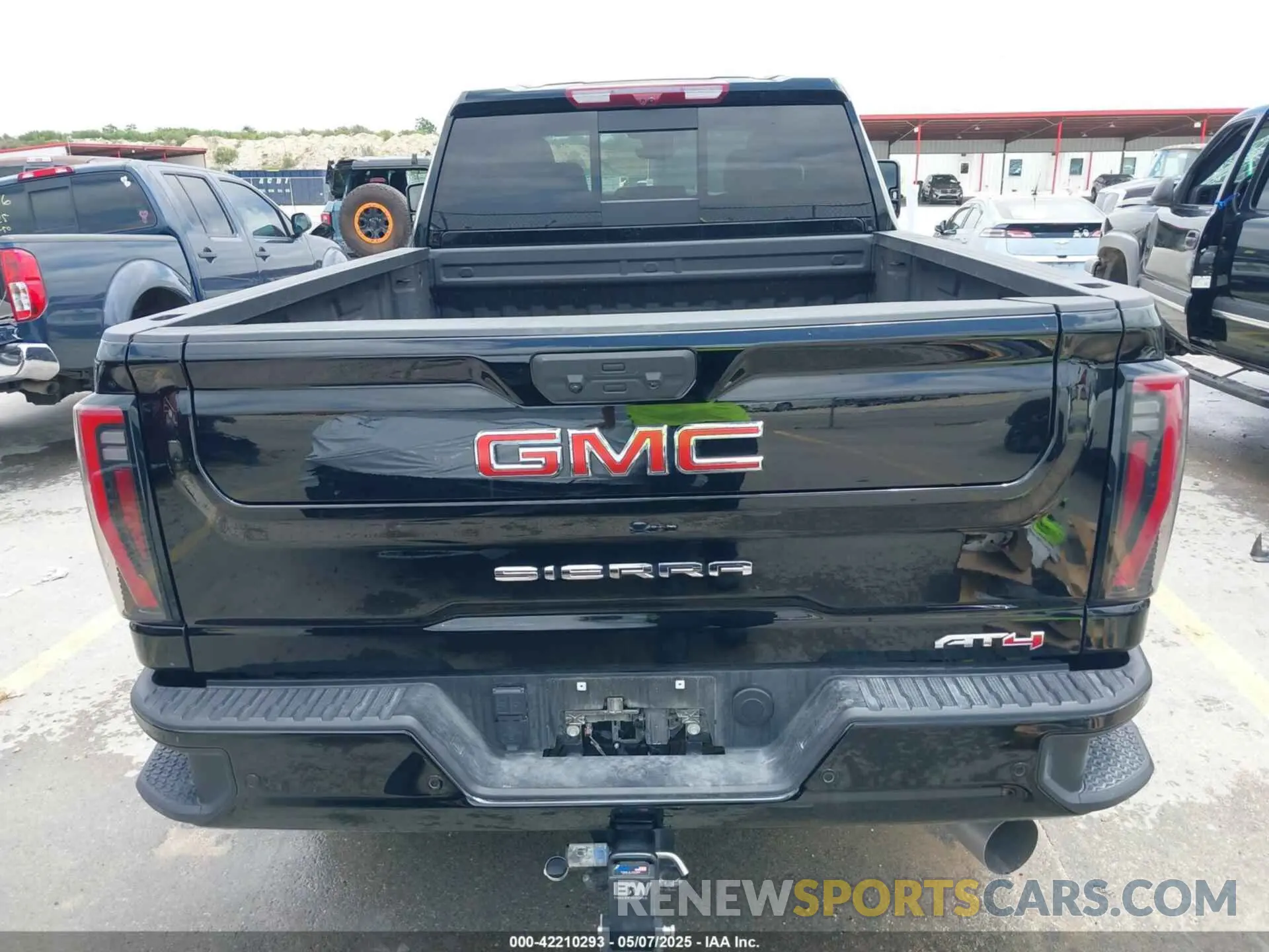 15 Фотография поврежденного автомобиля 1GT4UPEY8SF126443 GMC SIERRA 2500HD 2025