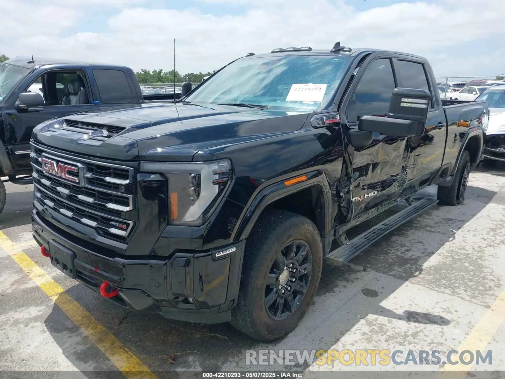 2 Фотография поврежденного автомобиля 1GT4UPEY8SF126443 GMC SIERRA 2500HD 2025