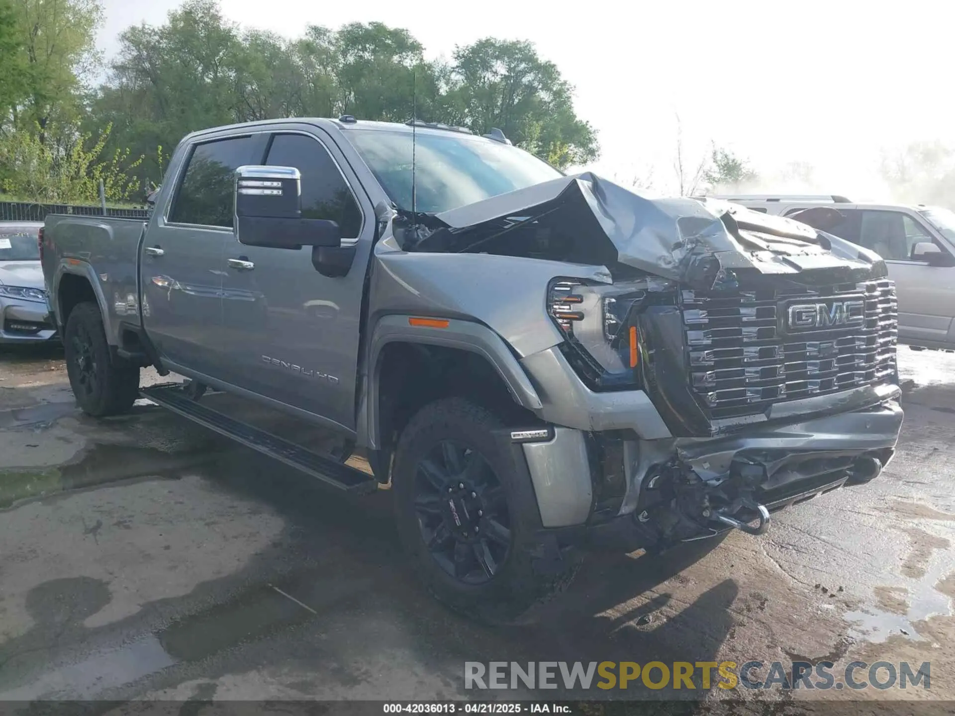 1 Photograph of a damaged car 1GT4UXEY2SF208037 GMC SIERRA 2500HD 2025