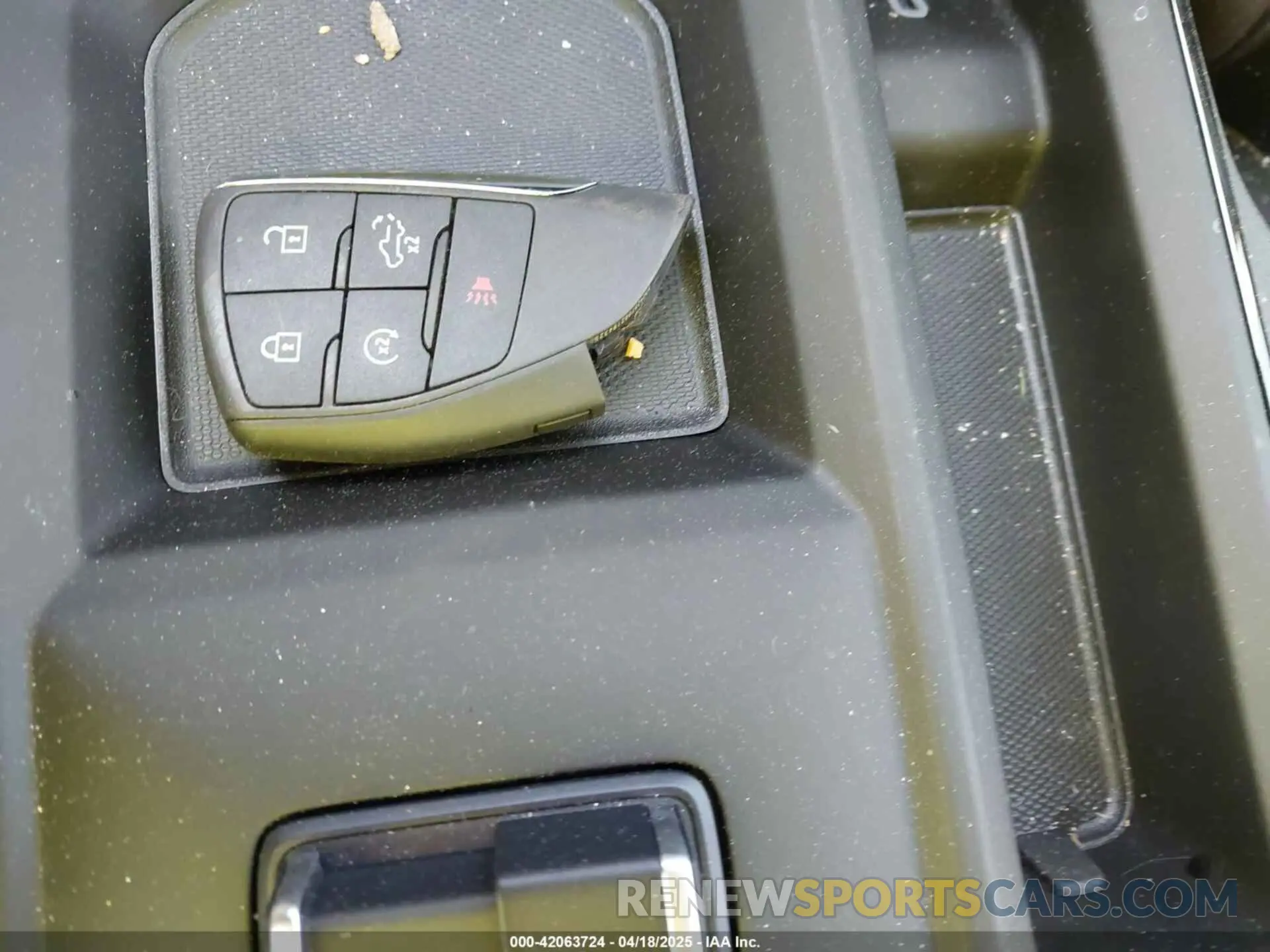 11 Фотография поврежденного автомобиля 1GT4UZEY2SF150023 GMC SIERRA 2500HD 2025