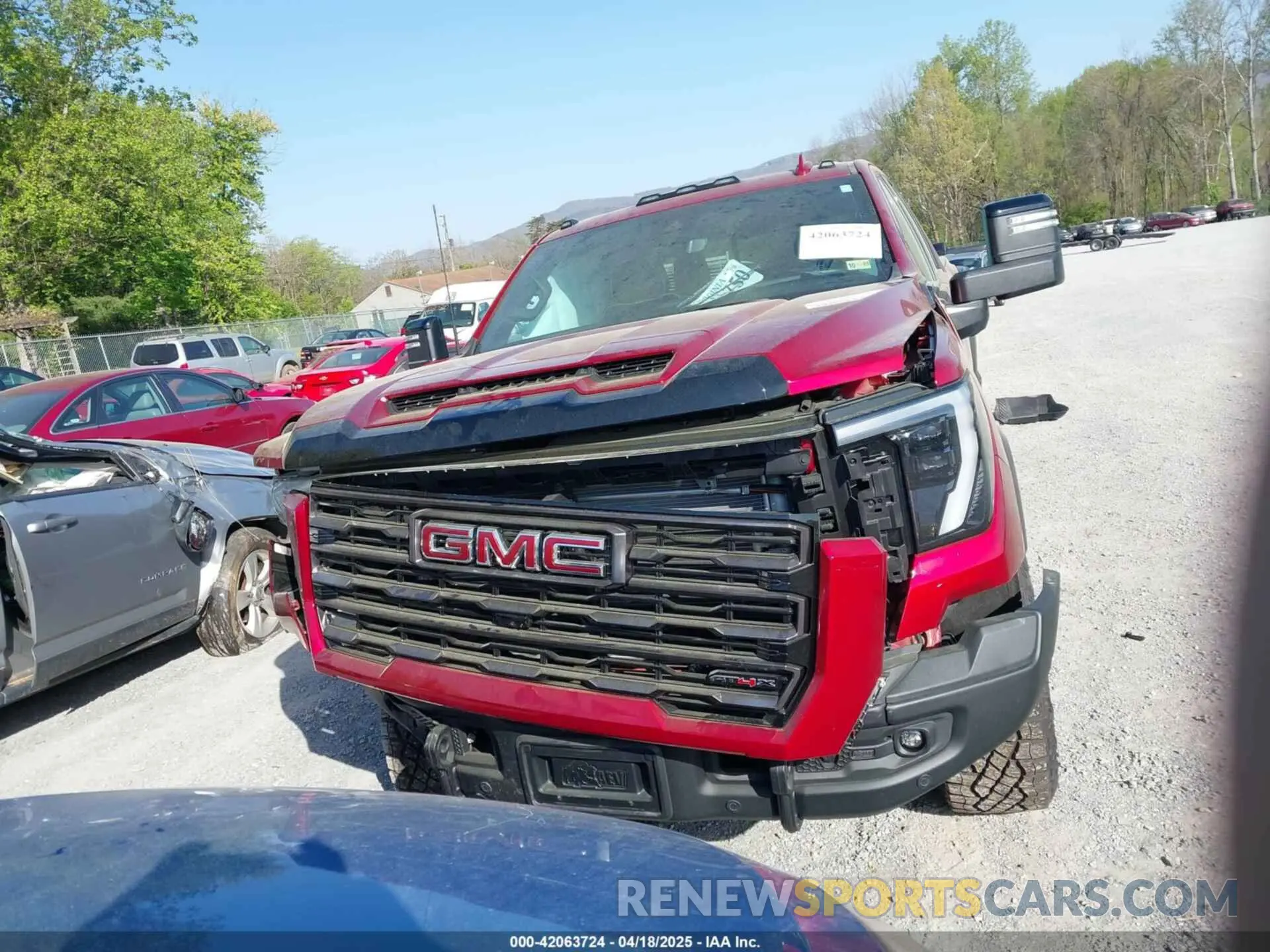 12 Фотография поврежденного автомобиля 1GT4UZEY2SF150023 GMC SIERRA 2500HD 2025