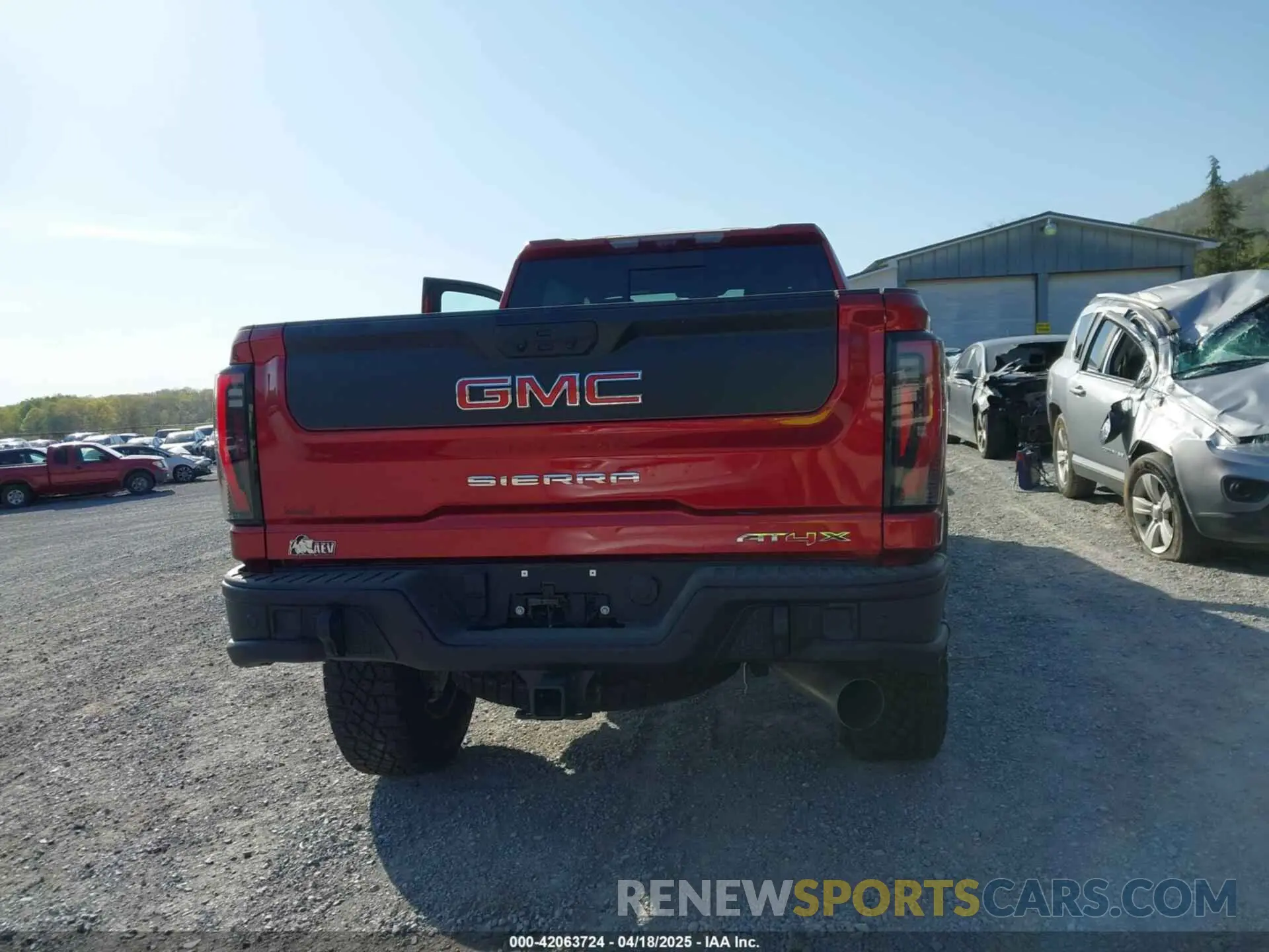15 Фотография поврежденного автомобиля 1GT4UZEY2SF150023 GMC SIERRA 2500HD 2025