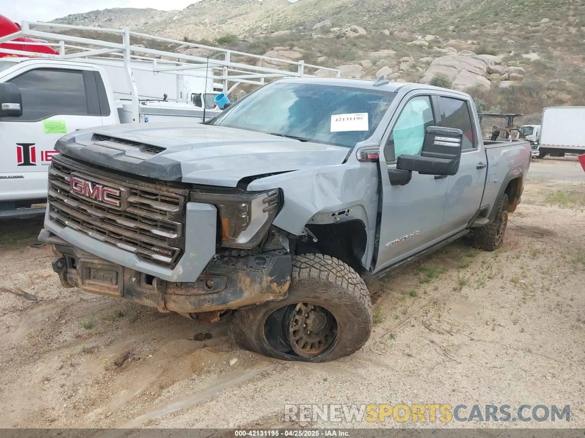2 Фотография поврежденного автомобиля 1GT4UZEY7SF262090 GMC SIERRA 2500HD 2025