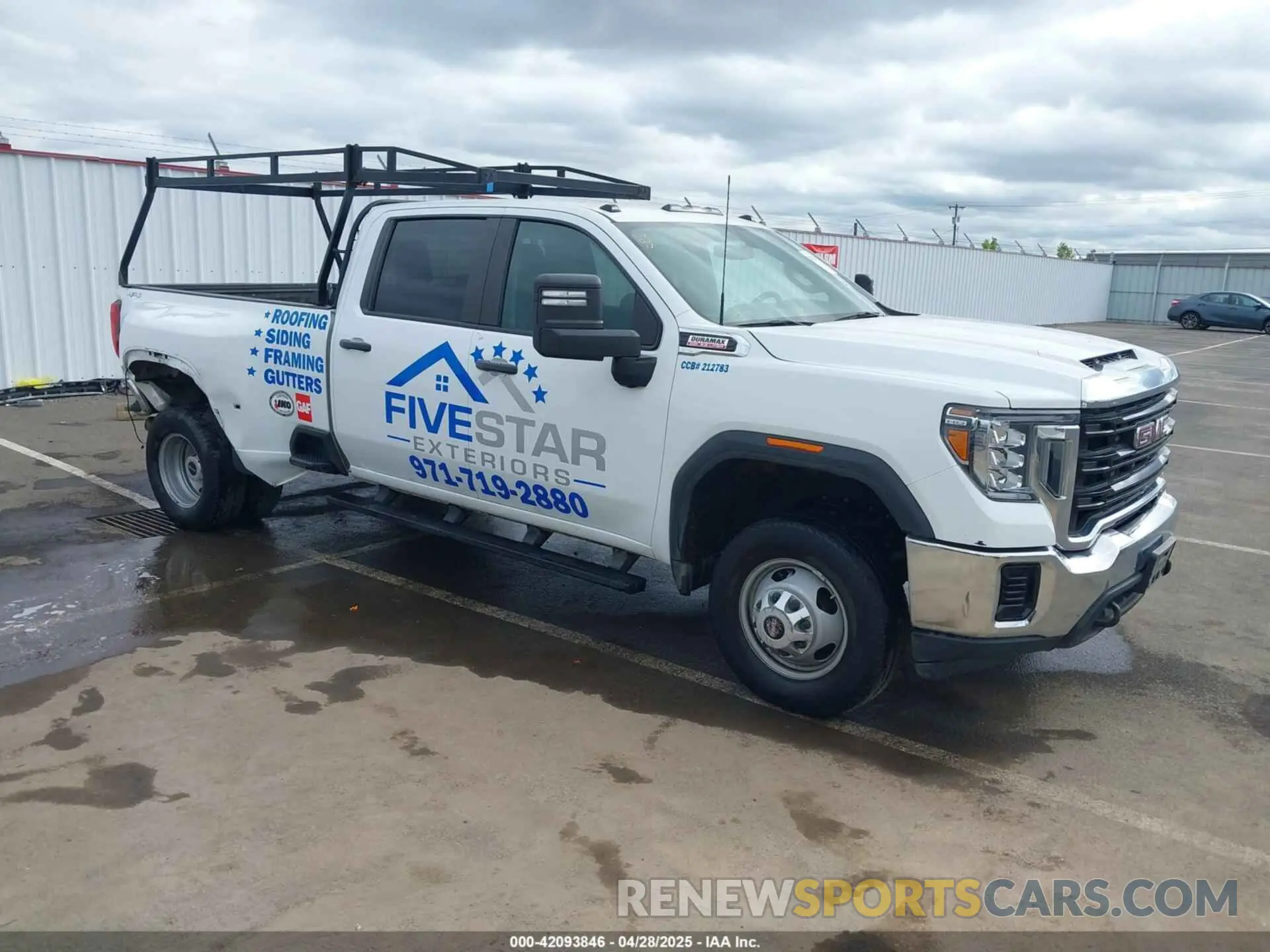 1 Photograph of a damaged car 1GT49SEY4LF307870 GMC SIERRA 3500HD 2020