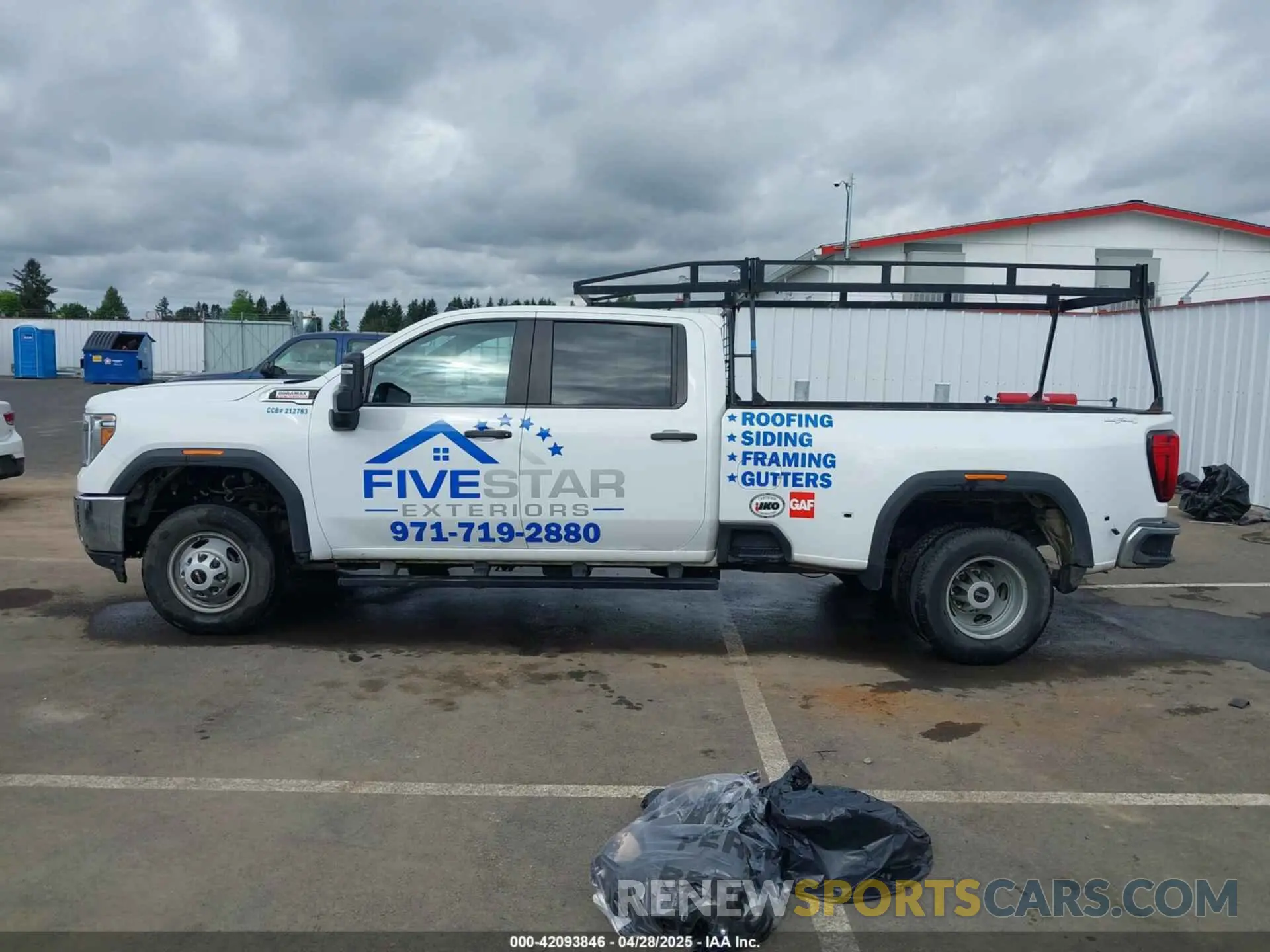 14 Photograph of a damaged car 1GT49SEY4LF307870 GMC SIERRA 3500HD 2020