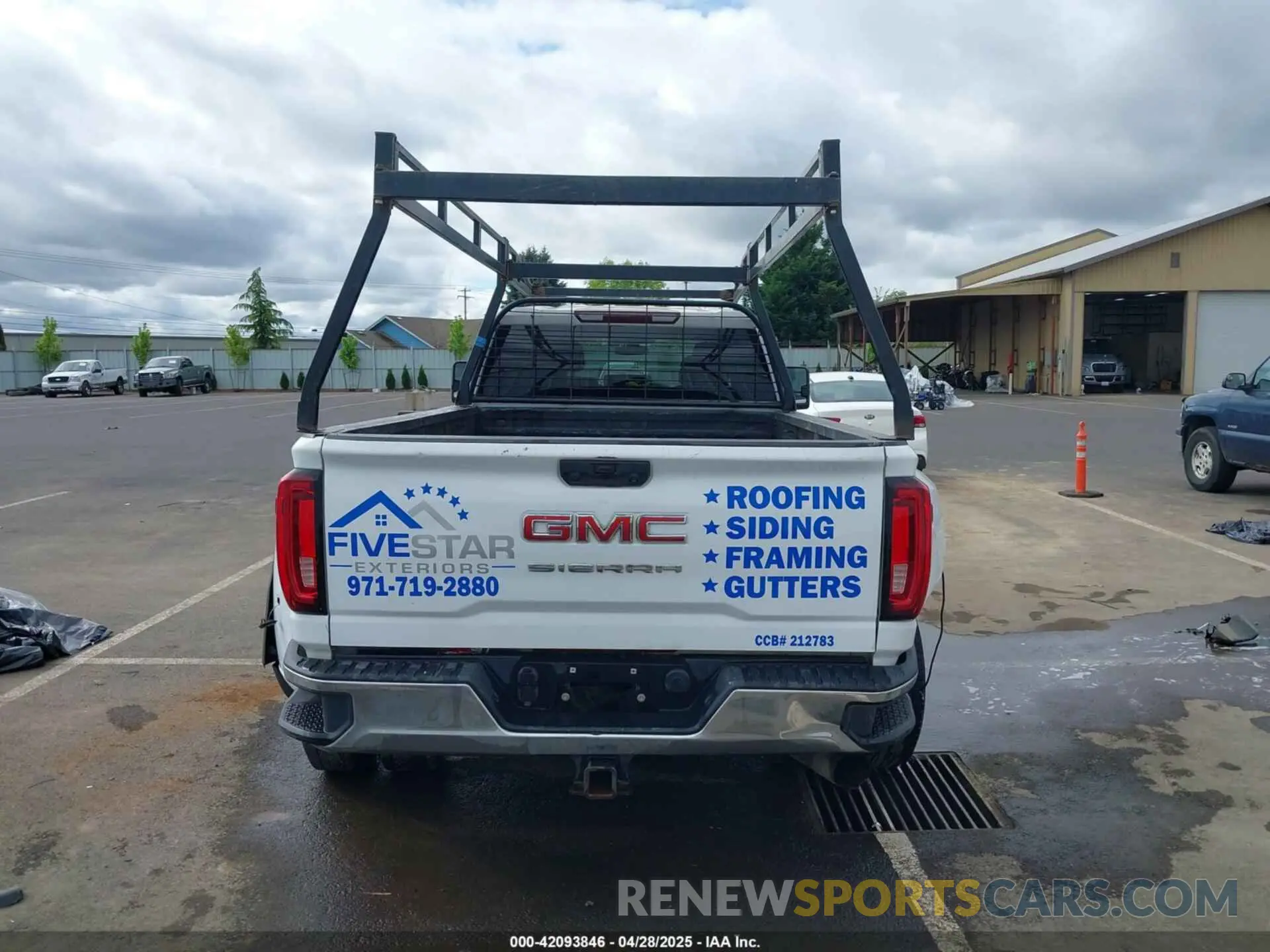 15 Photograph of a damaged car 1GT49SEY4LF307870 GMC SIERRA 3500HD 2020