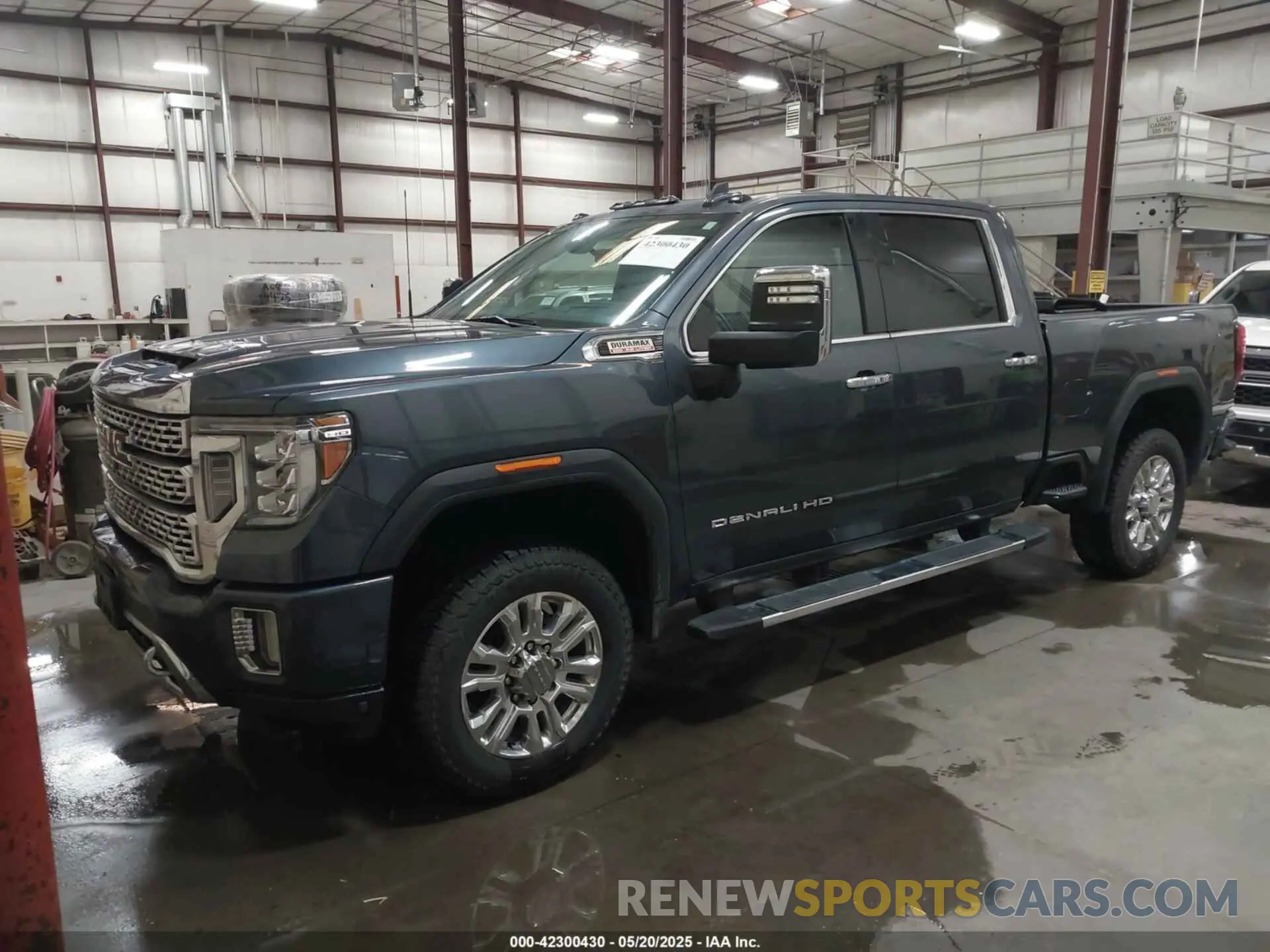 1 Photograph of a damaged car 1GT49WEY4LF274201 GMC SIERRA 3500HD 2020
