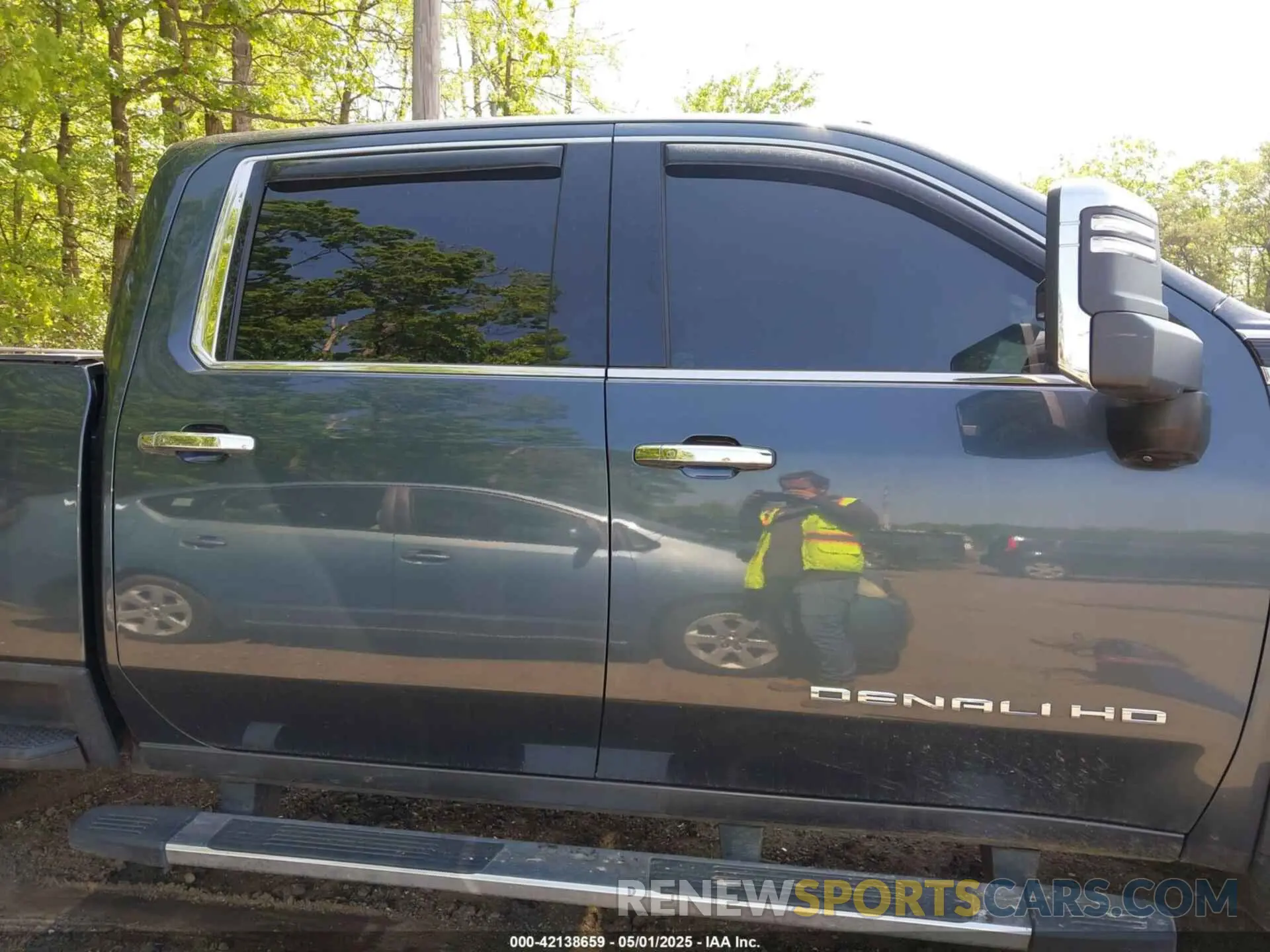 13 Фотография поврежденного автомобиля 1GT49WEYXLF249903 GMC SIERRA 3500HD 2020
