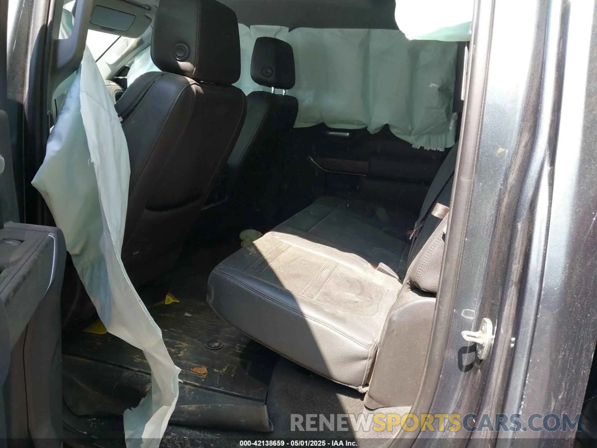 7 Фотография поврежденного автомобиля 1GT49WEYXLF249903 GMC SIERRA 3500HD 2020