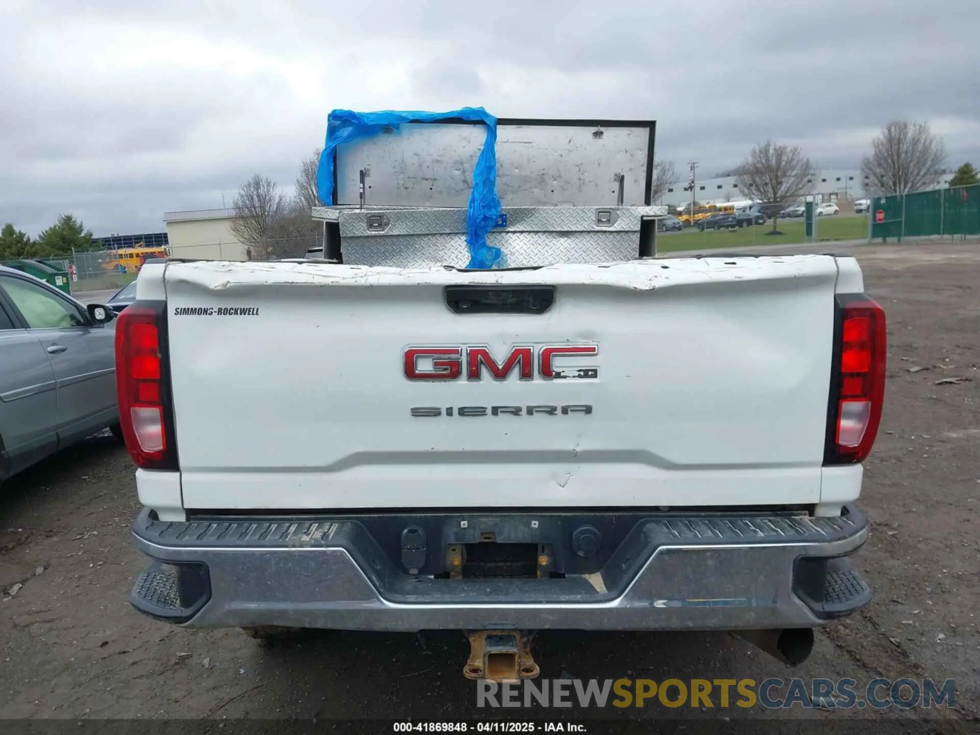 17 Photograph of a damaged car 1GT49SEY6MF122253 GMC SIERRA 3500HD 2021