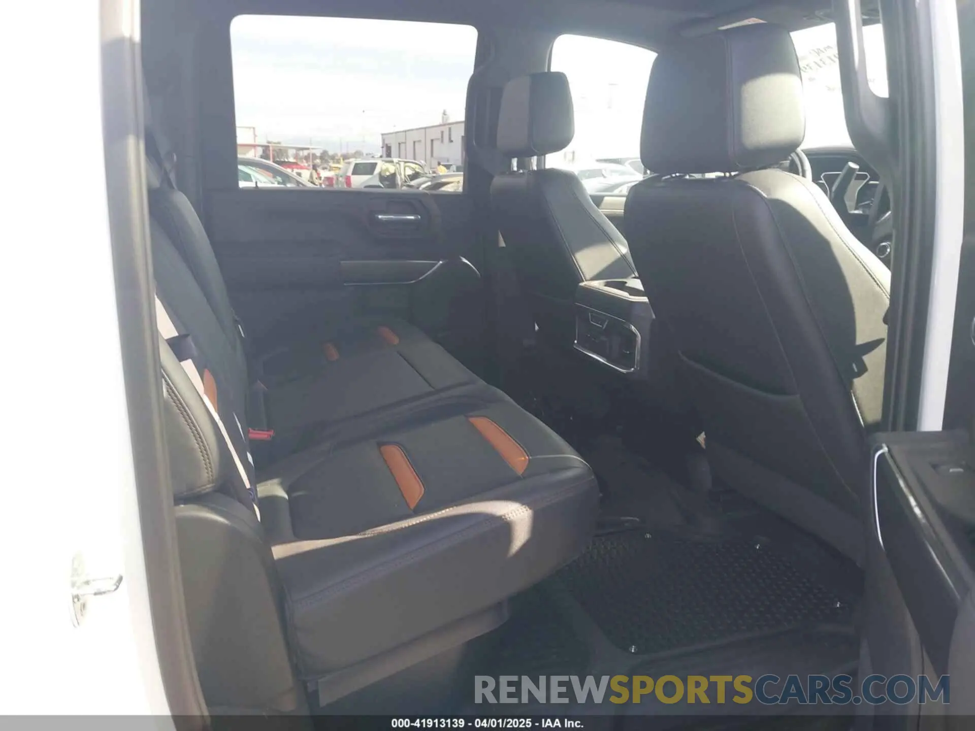 6 Photograph of a damaged car 1GT49VEY0MF185320 GMC SIERRA 3500HD 2021