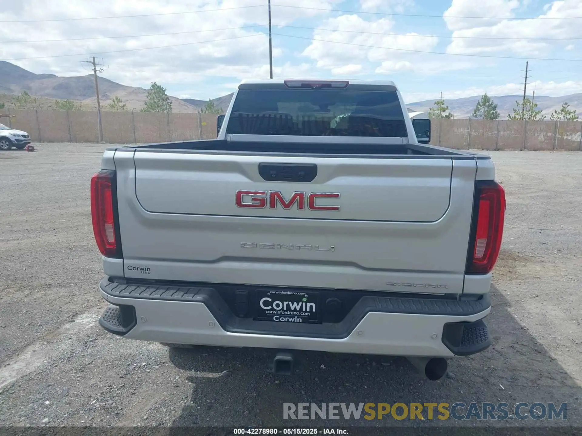 18 Photograph of a damaged car 1GT49WEY4MF121786 GMC SIERRA 3500HD 2021