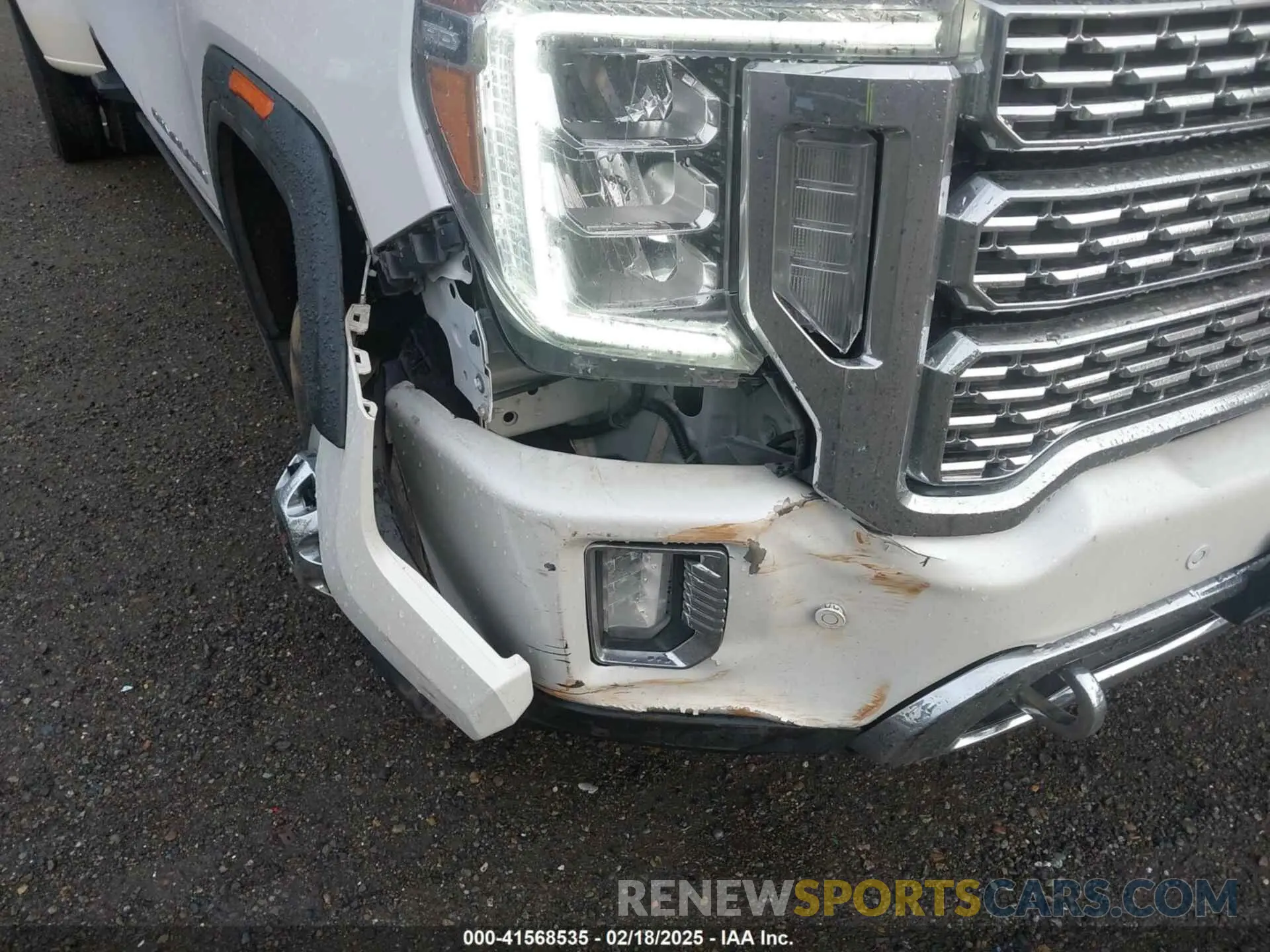 11 Photograph of a damaged car 1GT49WEY7MF192898 GMC SIERRA 3500HD 2021