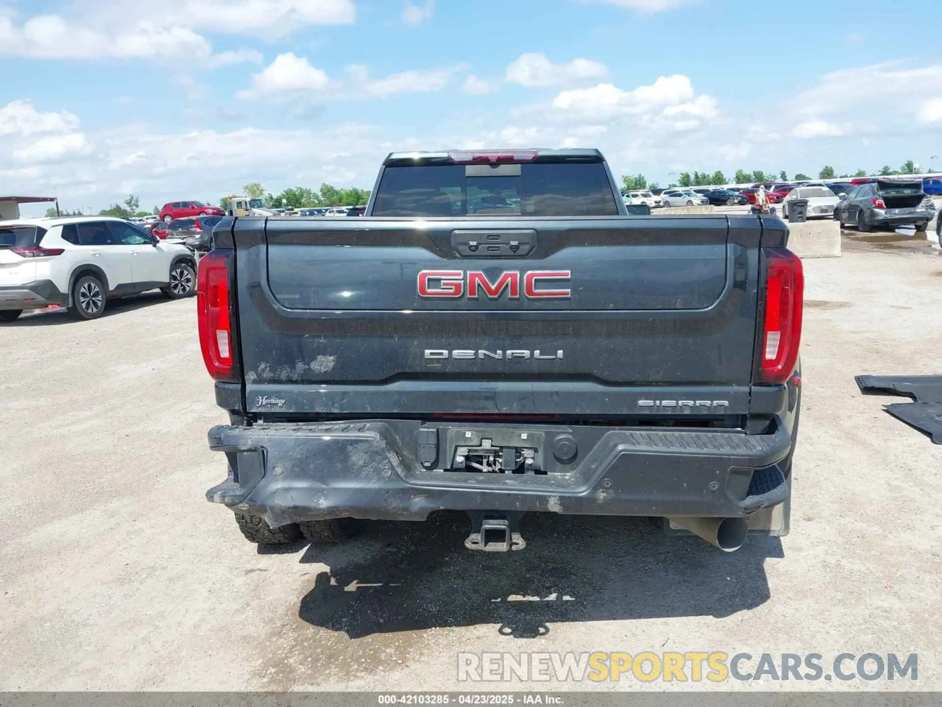 14 Фотография поврежденного автомобиля 1GT49WEY1NF207543 GMC SIERRA 3500HD 2022