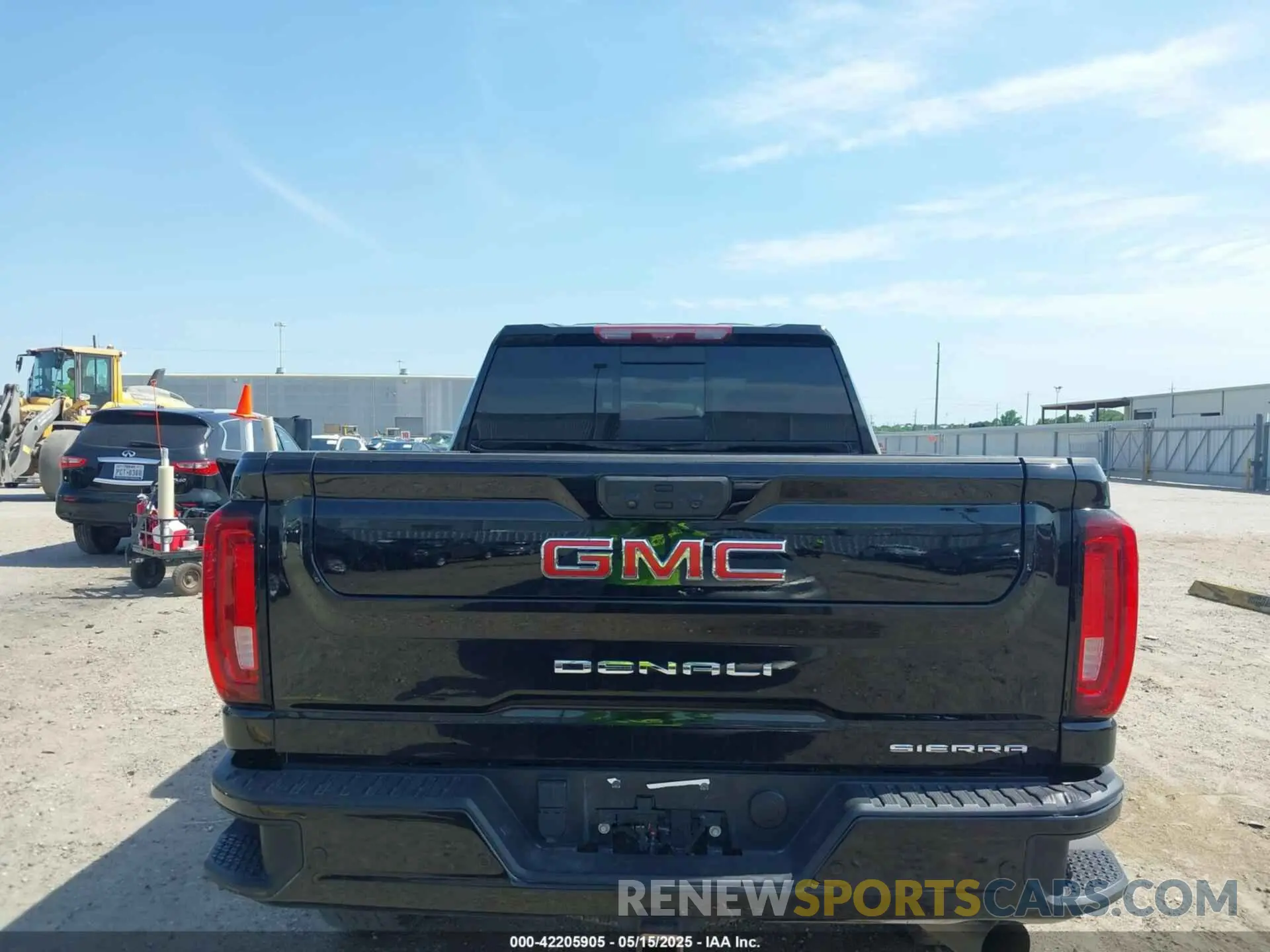16 Photograph of a damaged car 1GT49WEY4NF268613 GMC SIERRA 3500HD 2022