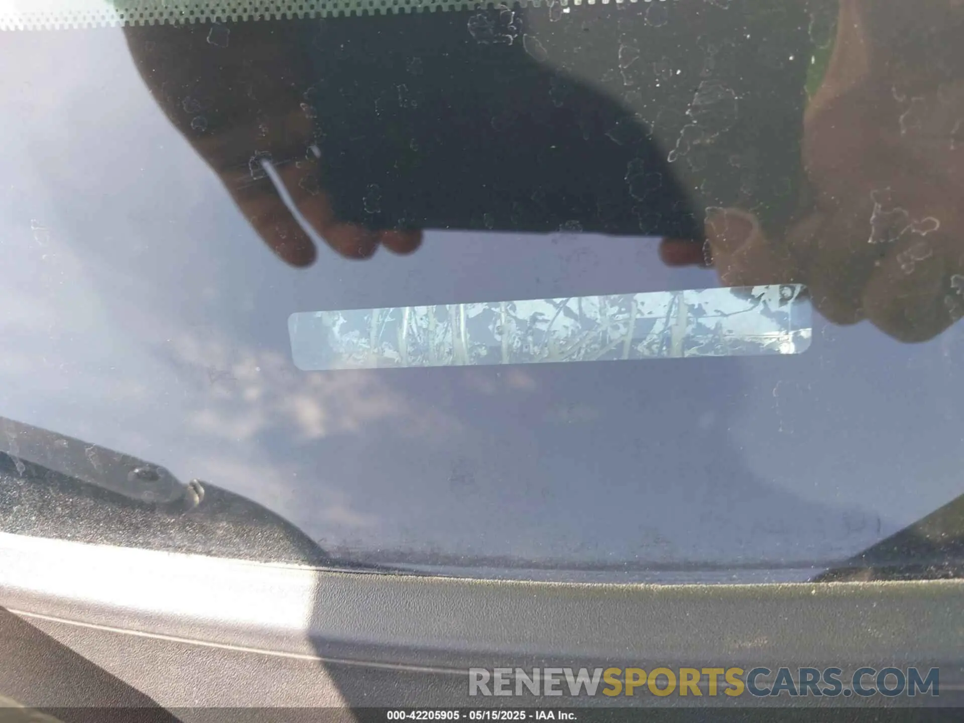 18 Photograph of a damaged car 1GT49WEY4NF268613 GMC SIERRA 3500HD 2022