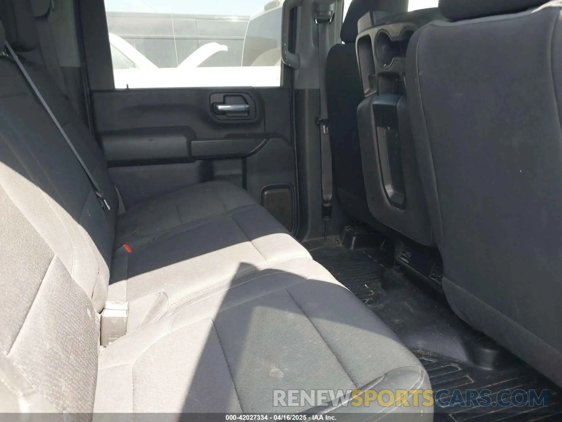 6 Photograph of a damaged car 1GT49SEY2PF180123 GMC SIERRA 3500HD 2023