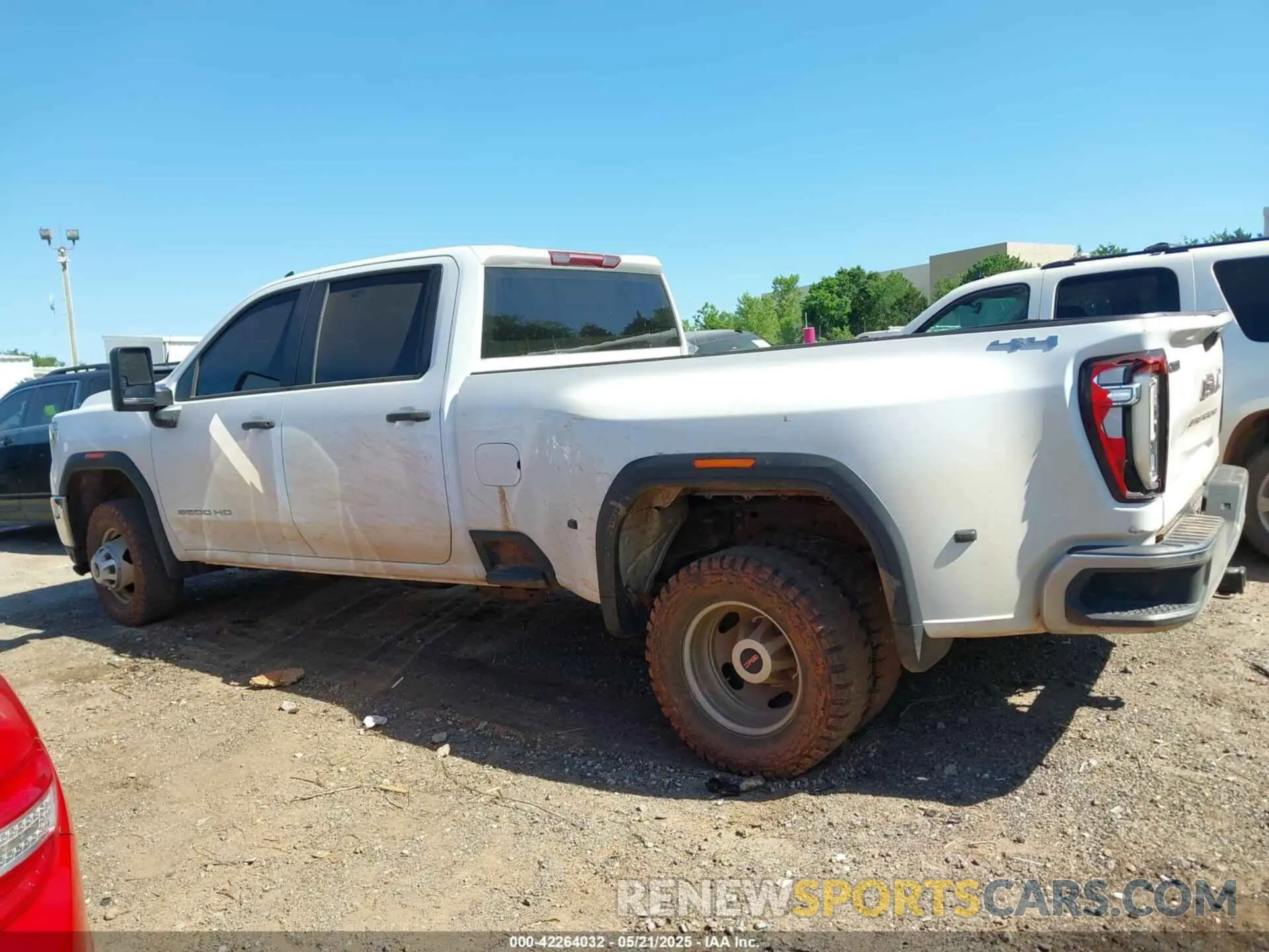 14 Photograph of a damaged car 1GT49SEY8PF220169 GMC SIERRA 3500HD 2023