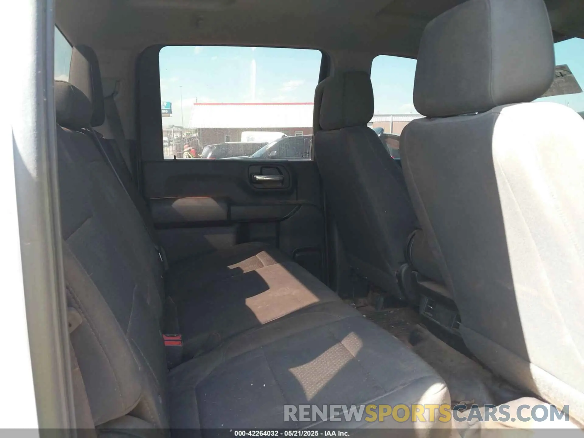 8 Photograph of a damaged car 1GT49SEY8PF220169 GMC SIERRA 3500HD 2023