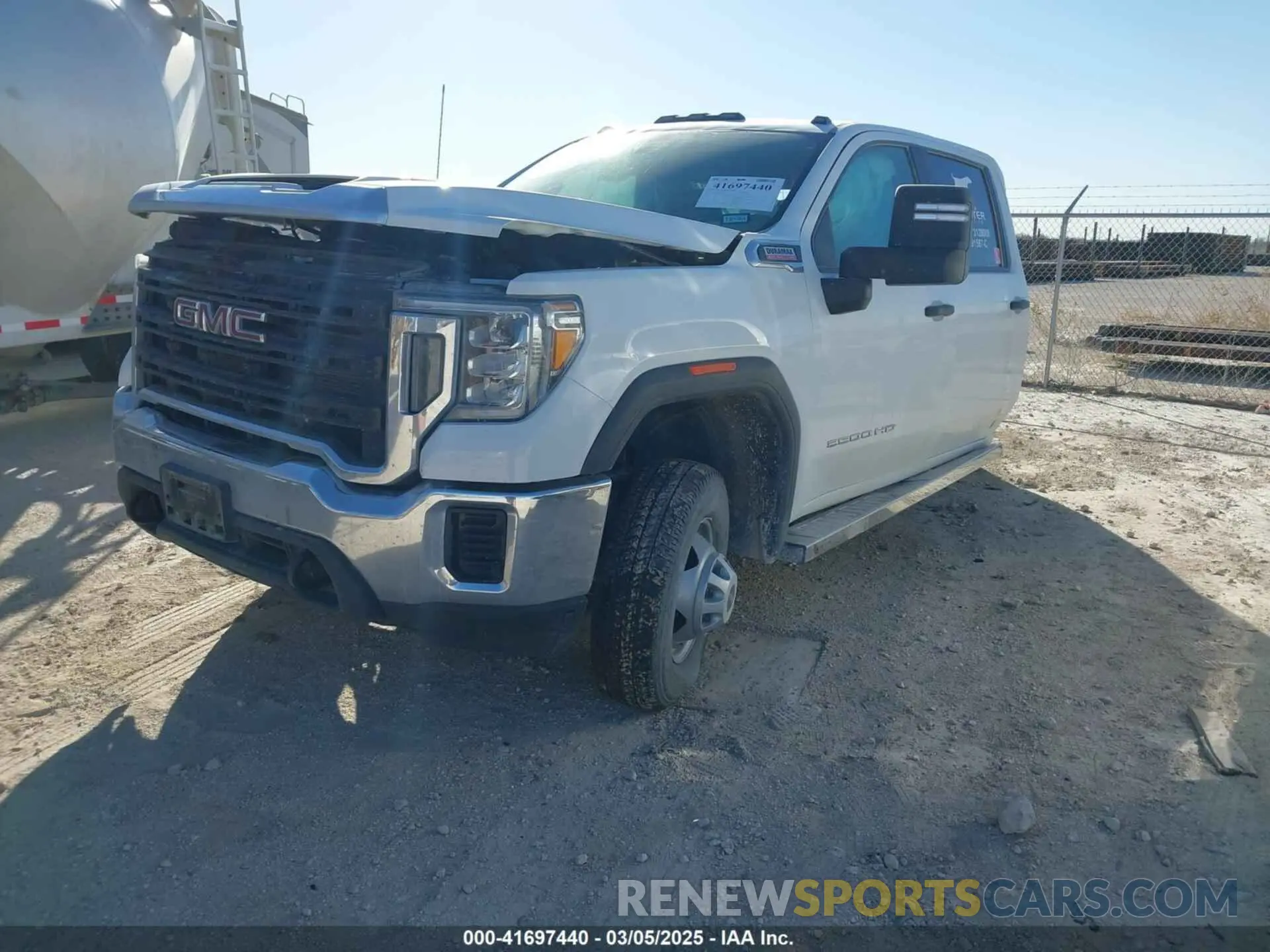 2 Photograph of a damaged car 1GT49SEYXPF108862 GMC SIERRA 3500HD 2023