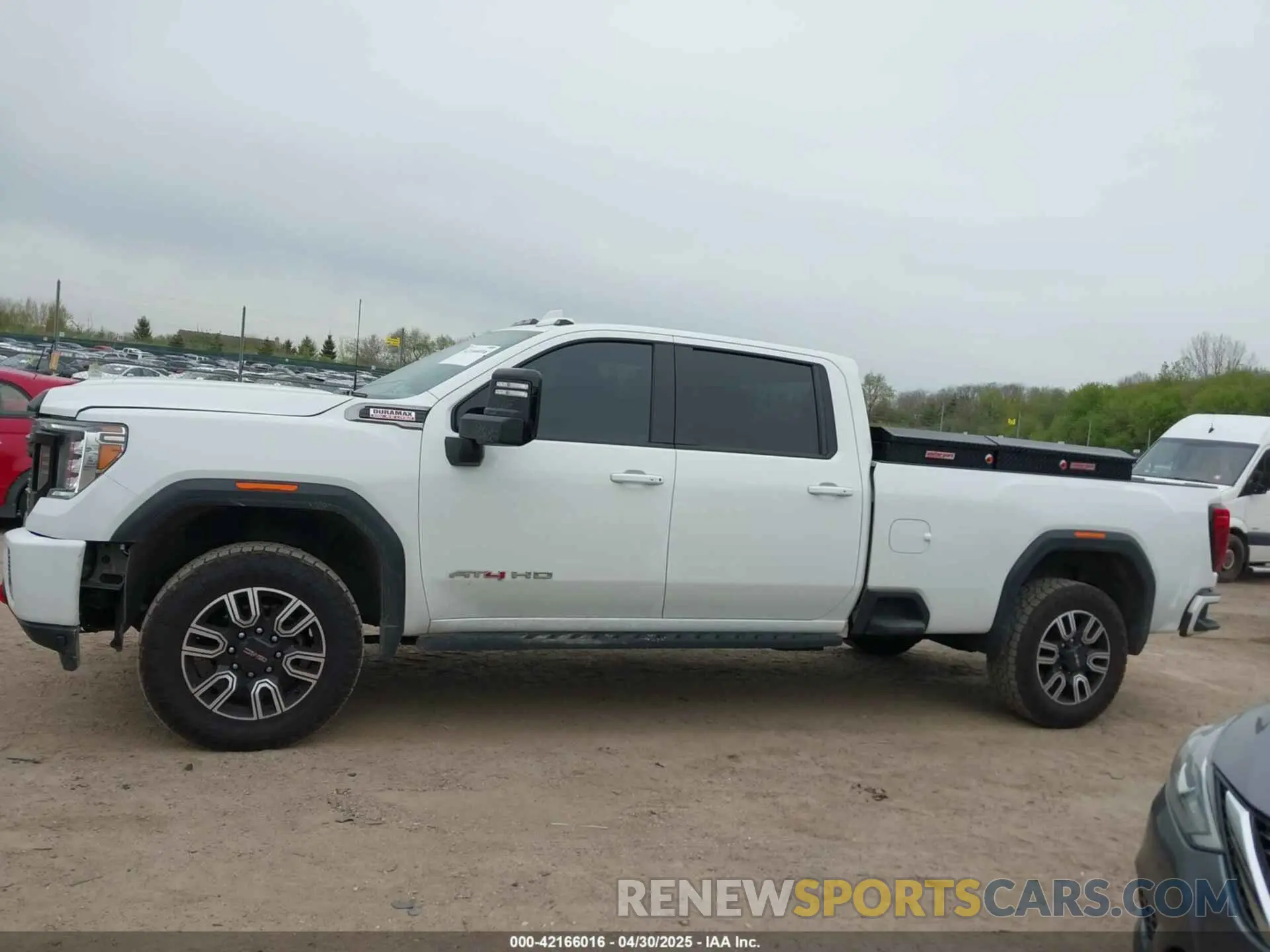 14 Photograph of a damaged car 1GT49VEY7PF220570 GMC SIERRA 3500HD 2023