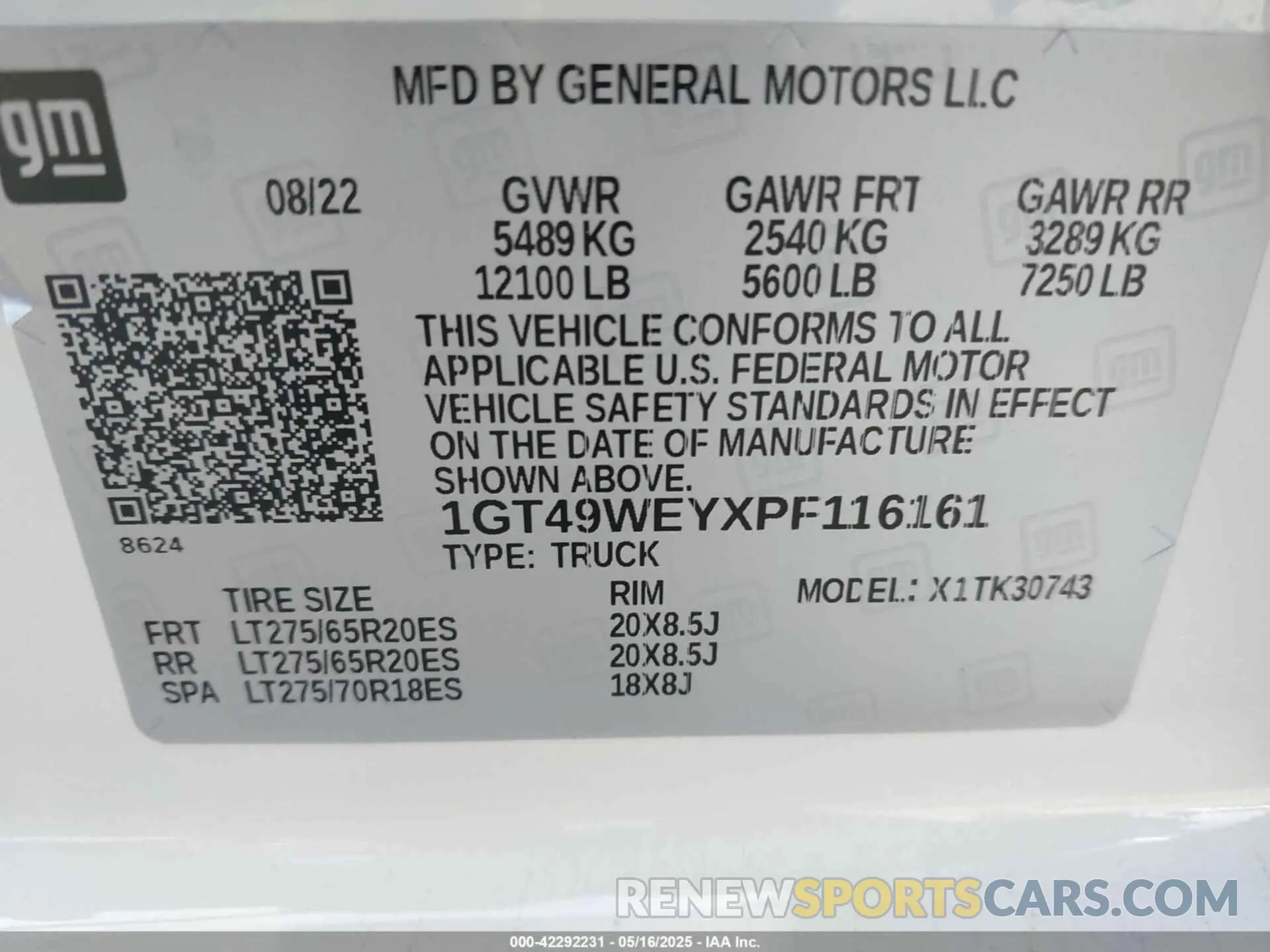 8 Photograph of a damaged car 1GT49WEYXPF116161 GMC SIERRA 3500HD 2023