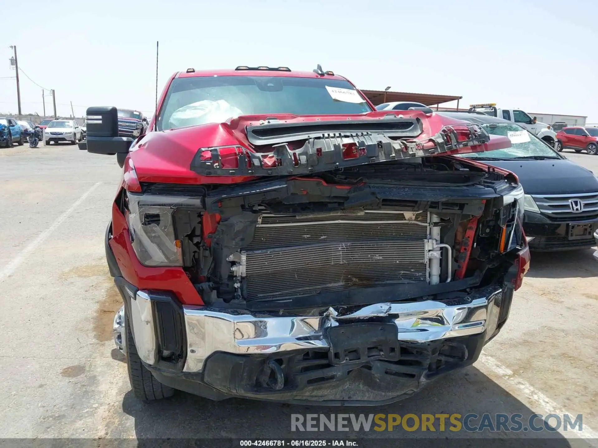 11 Фотография поврежденного автомобиля 1GT49TEY9RF209027 GMC SIERRA 3500HD 2024