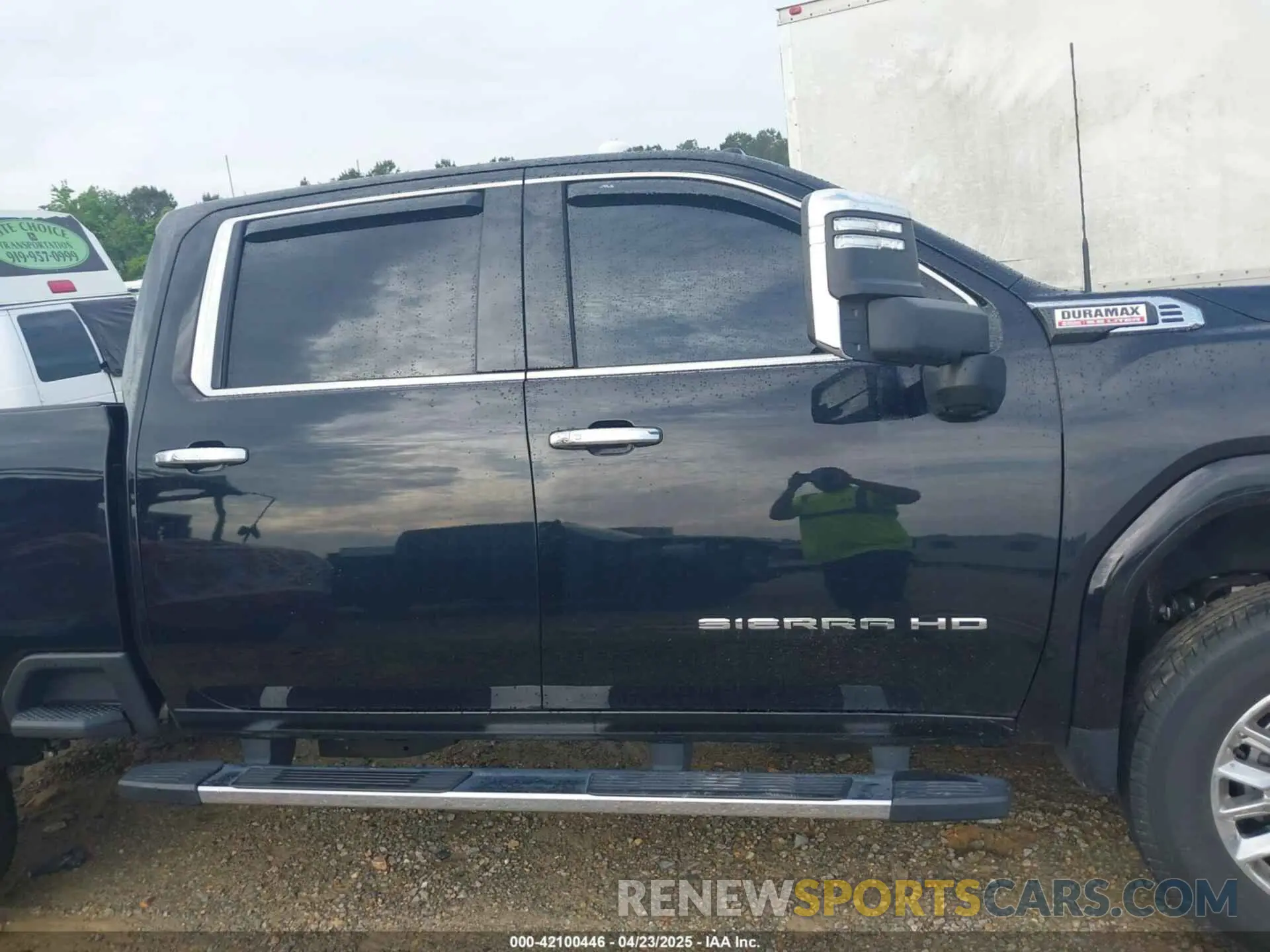 13 Фотография поврежденного автомобиля 1GT49UEY9RF368748 GMC SIERRA 3500HD 2024