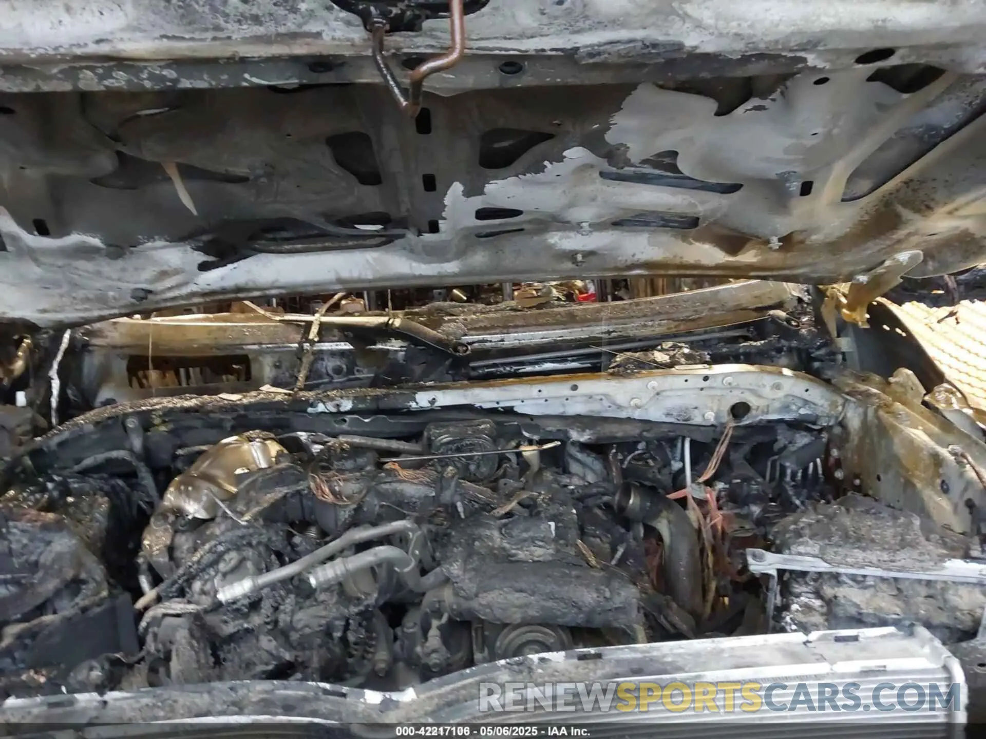 10 Photograph of a damaged car 1GT4USEY7SF146802 GMC SIERRA 3500HD 2025